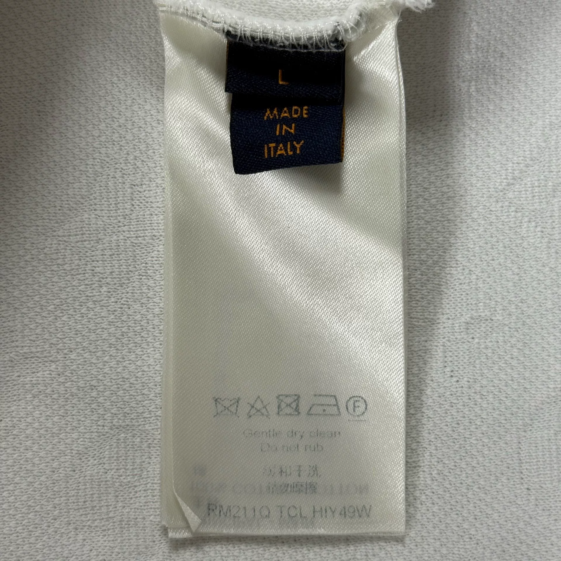 Louis Vuitton White Embossed Pocket T-Shirt — label