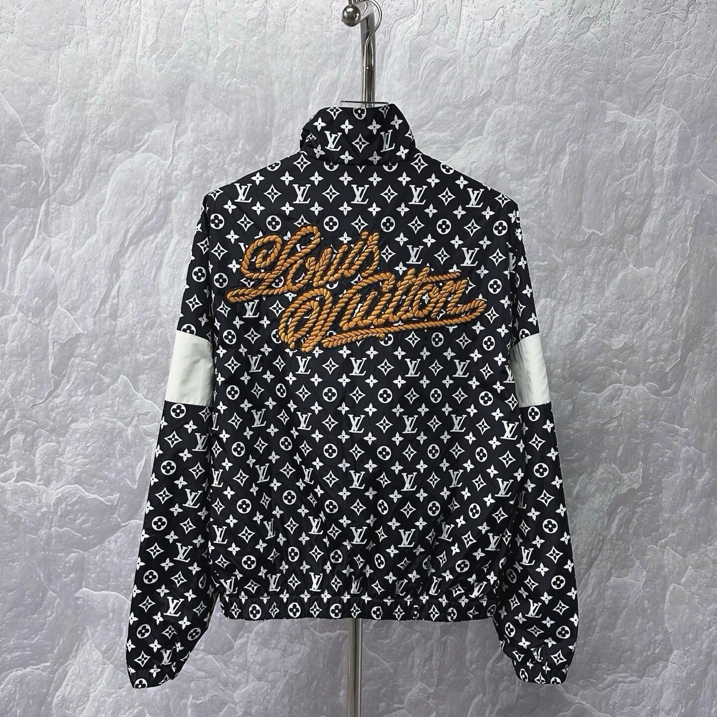 Louis Vuitton FW24 Monogram Color-Blocked Cropped Jacket — label