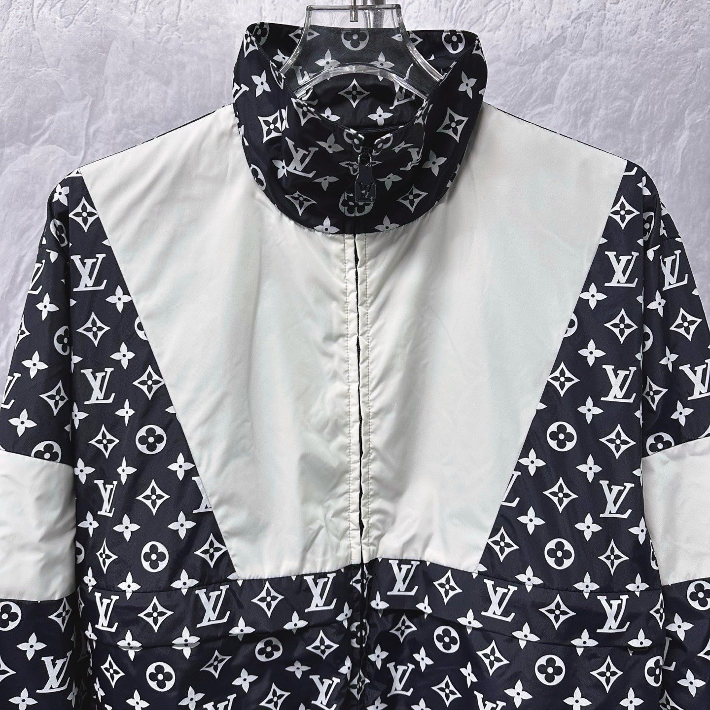 Louis Vuitton FW24 Monogram Color-Blocked Cropped Jacket — detail