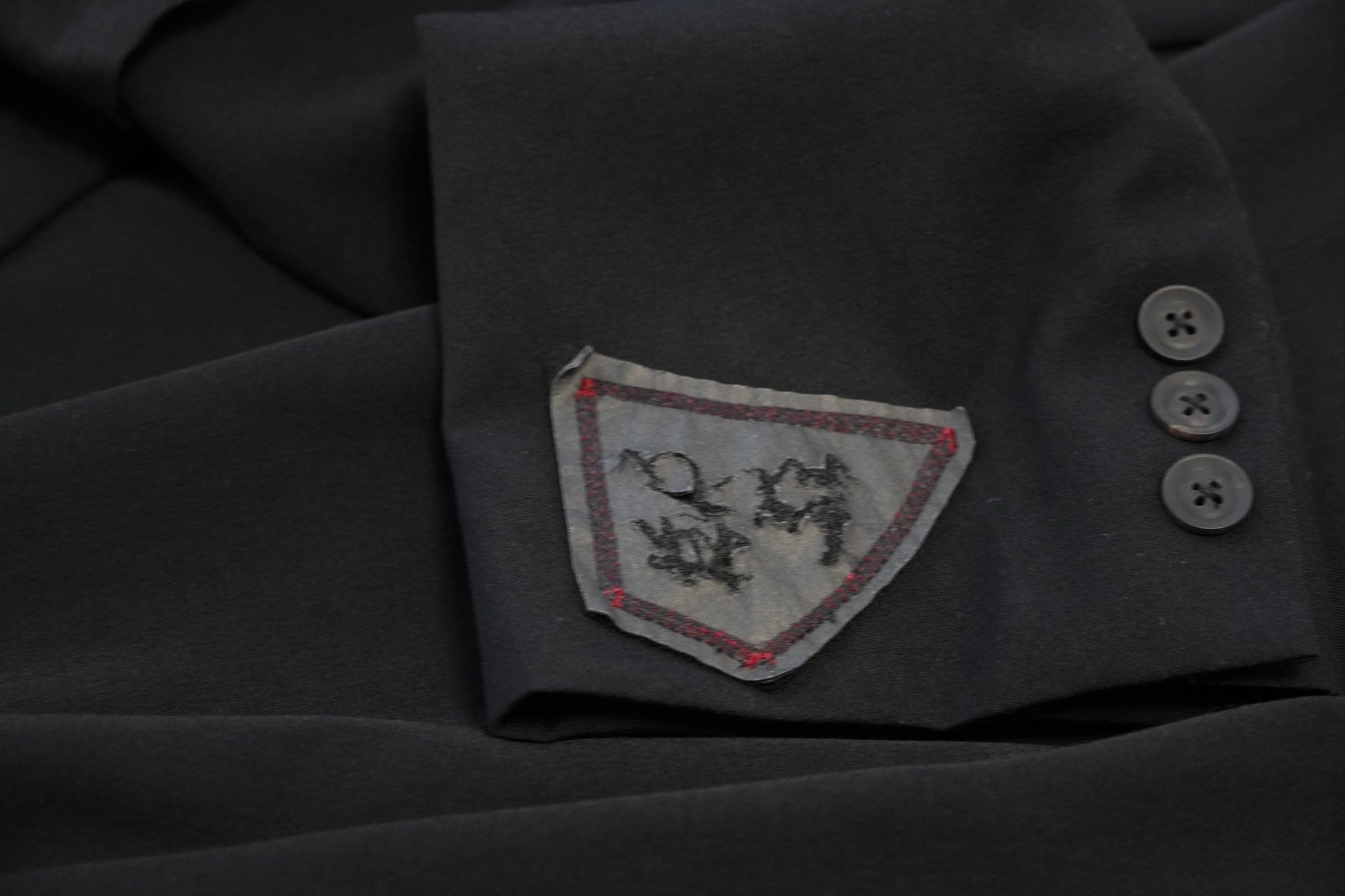 Yohji Yamamoto 2020AW Shoulder Epaulet Jacket — label