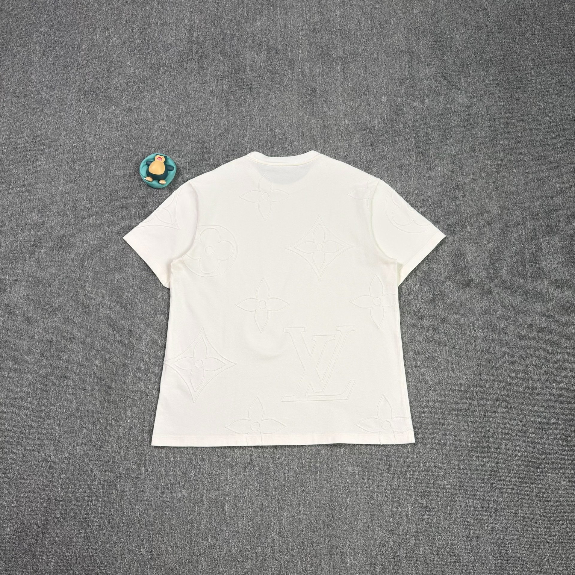 LV White Short-Sleeve Floral Embroidery T-shirt — front