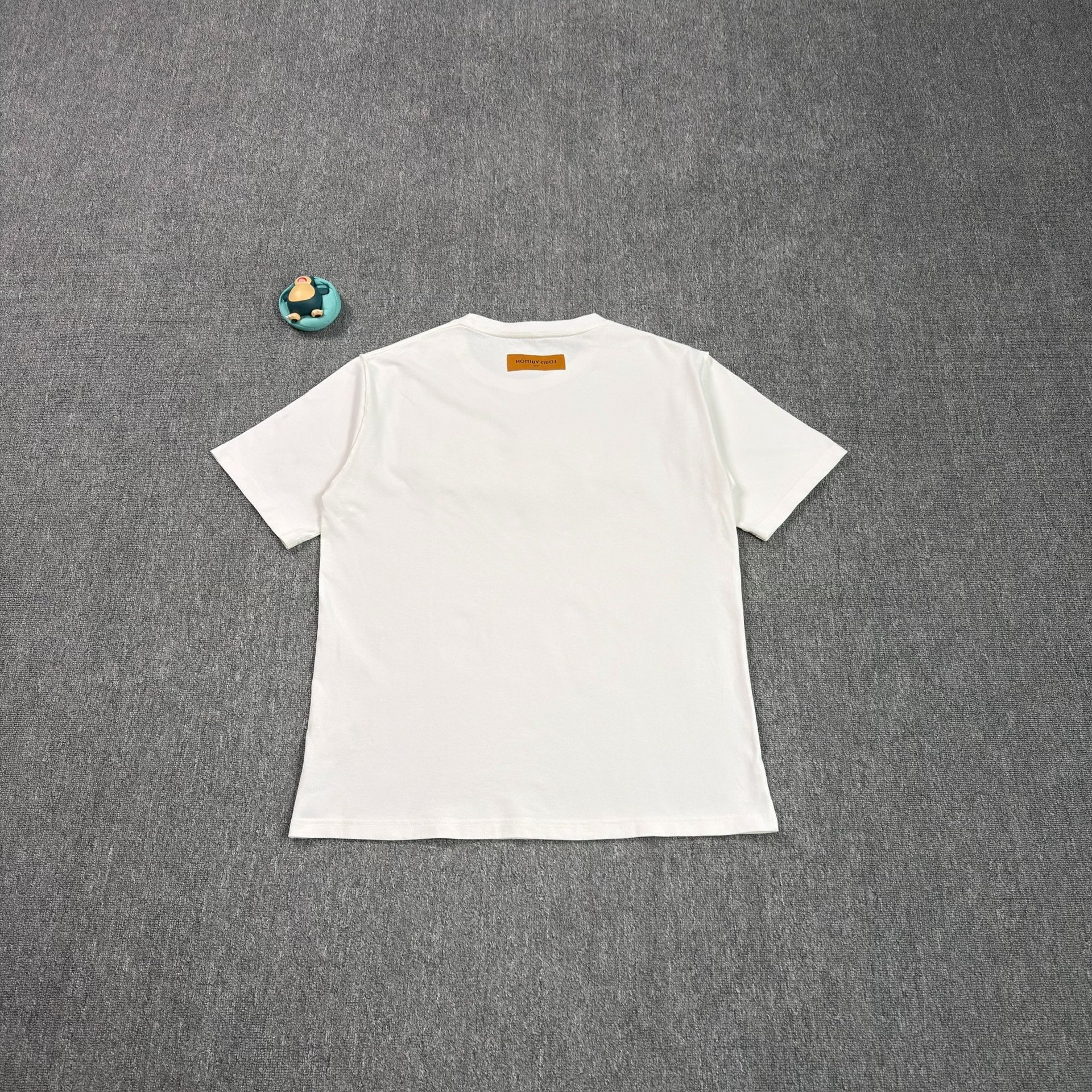 Louis Vuitton White Foam Graffiti Short-Sleeve Tee — front