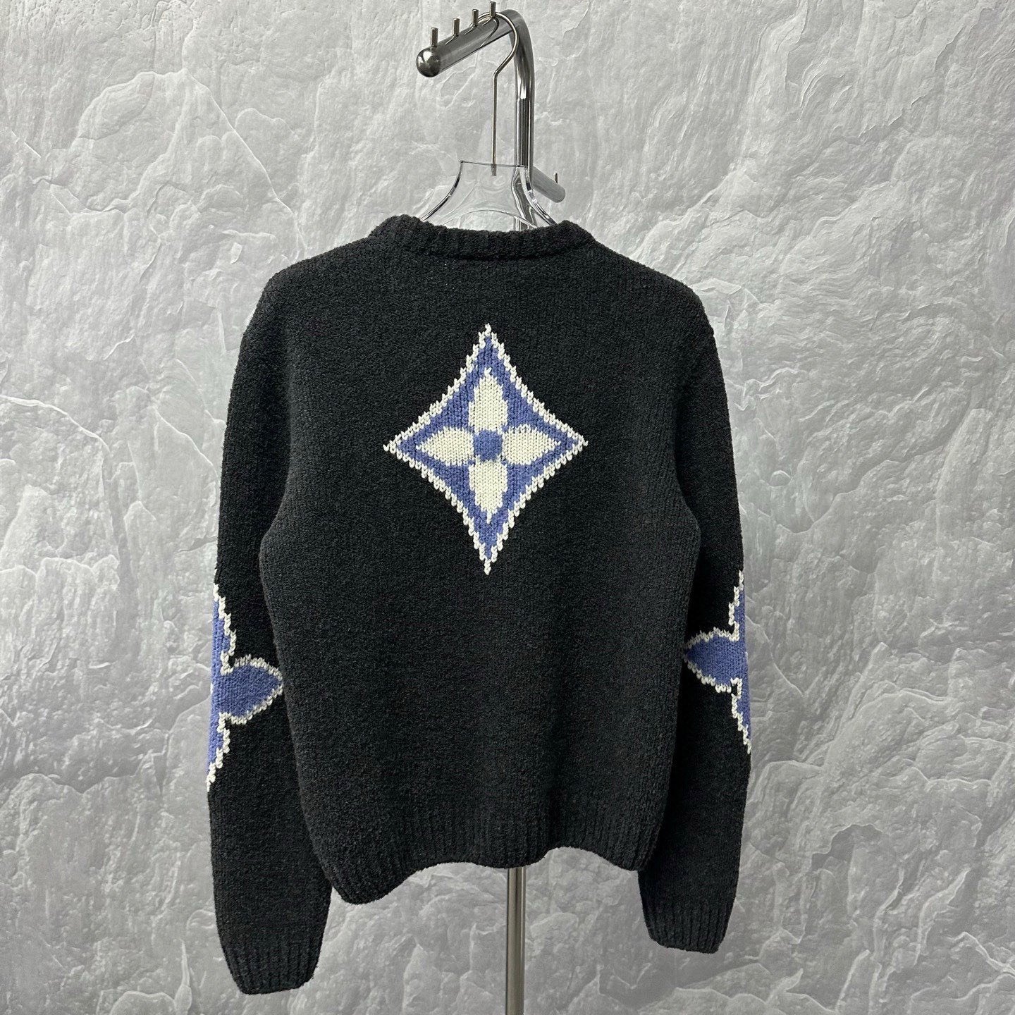 Louis Vuitton SS25 Ski Clover Knit Sweater — label