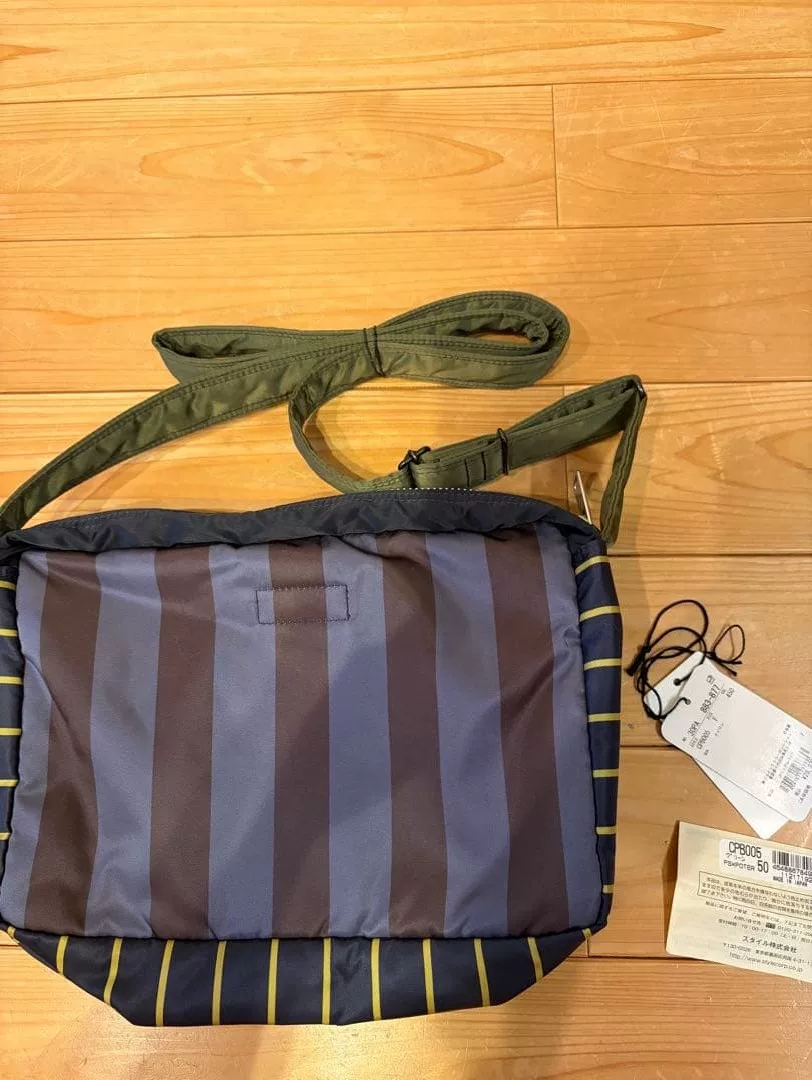 Paul Smith x PORTER Shoulder Bag — detail