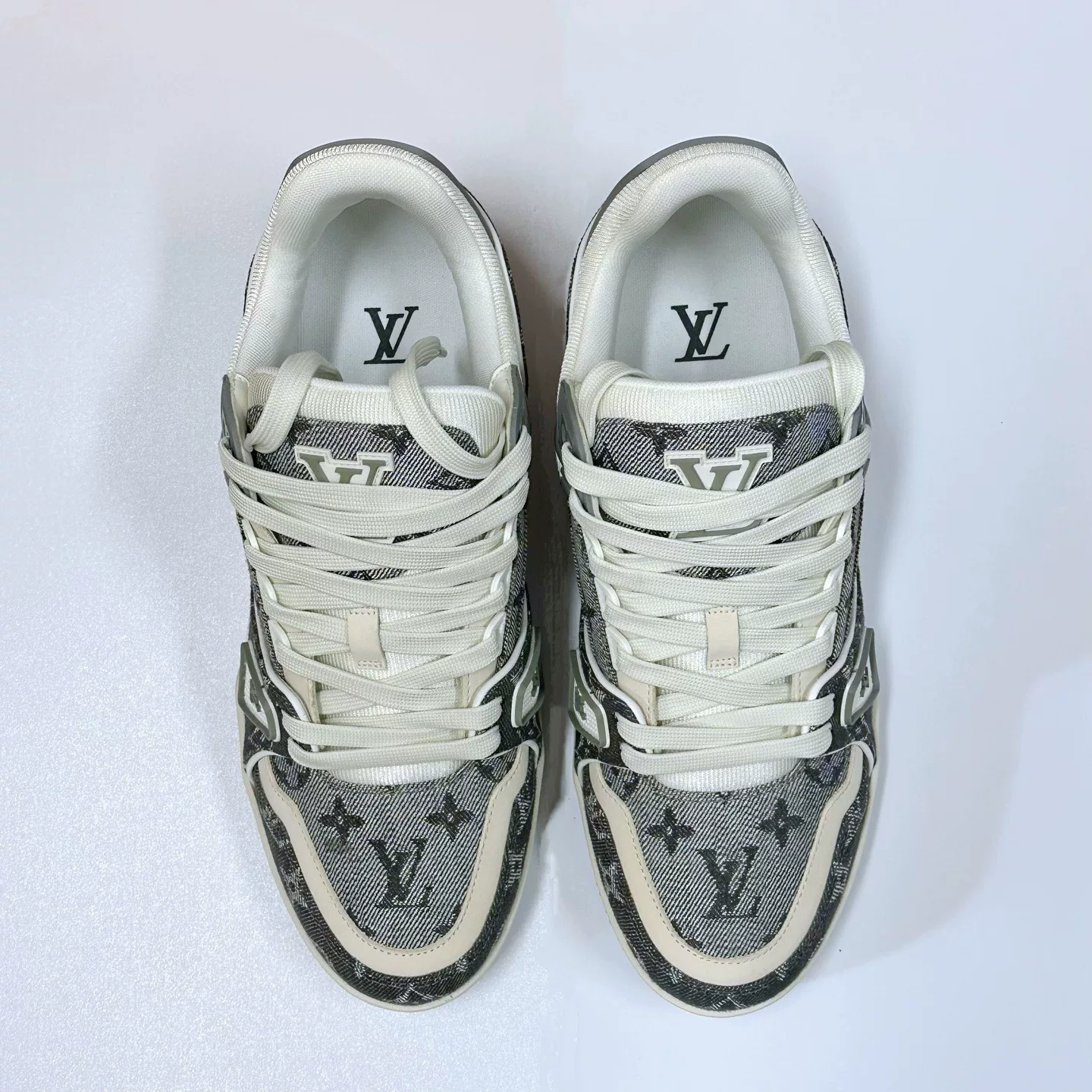 Louis Vuitton LV Trainer Low-Top Sneakers