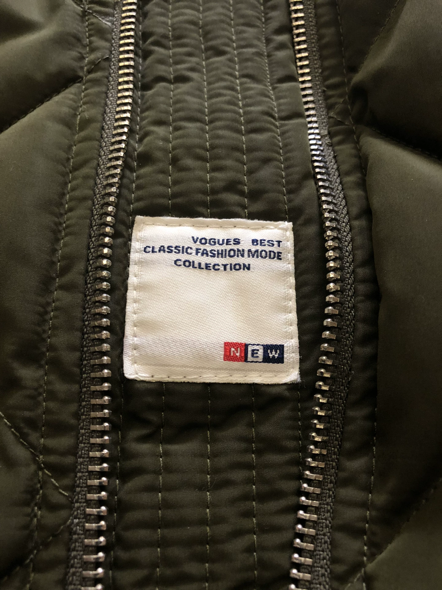 Dolce & Gabbana Diamond Quilted Jacket — label