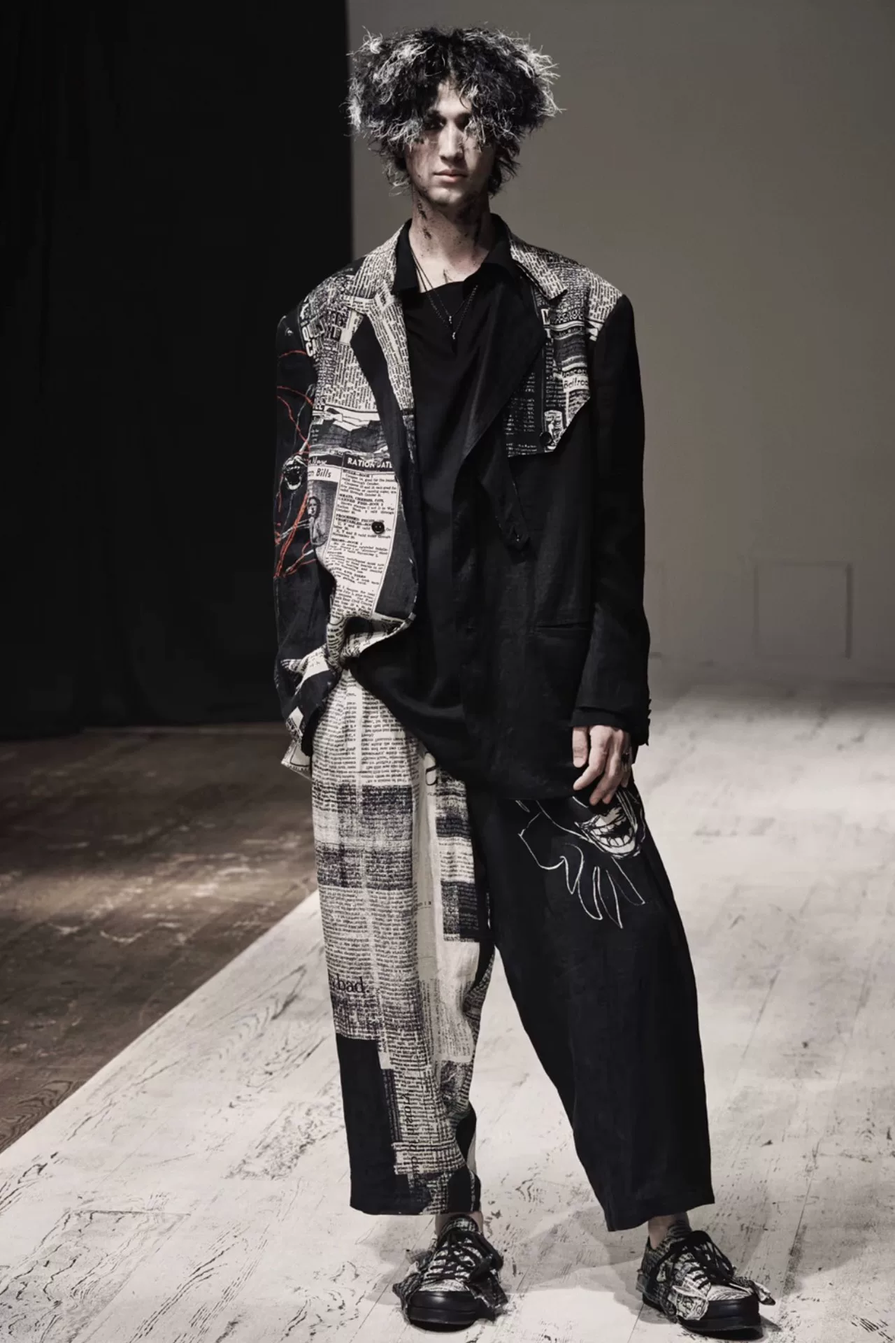 Yohji Yamamoto 22SS Asakura Newspaper Pants — detail