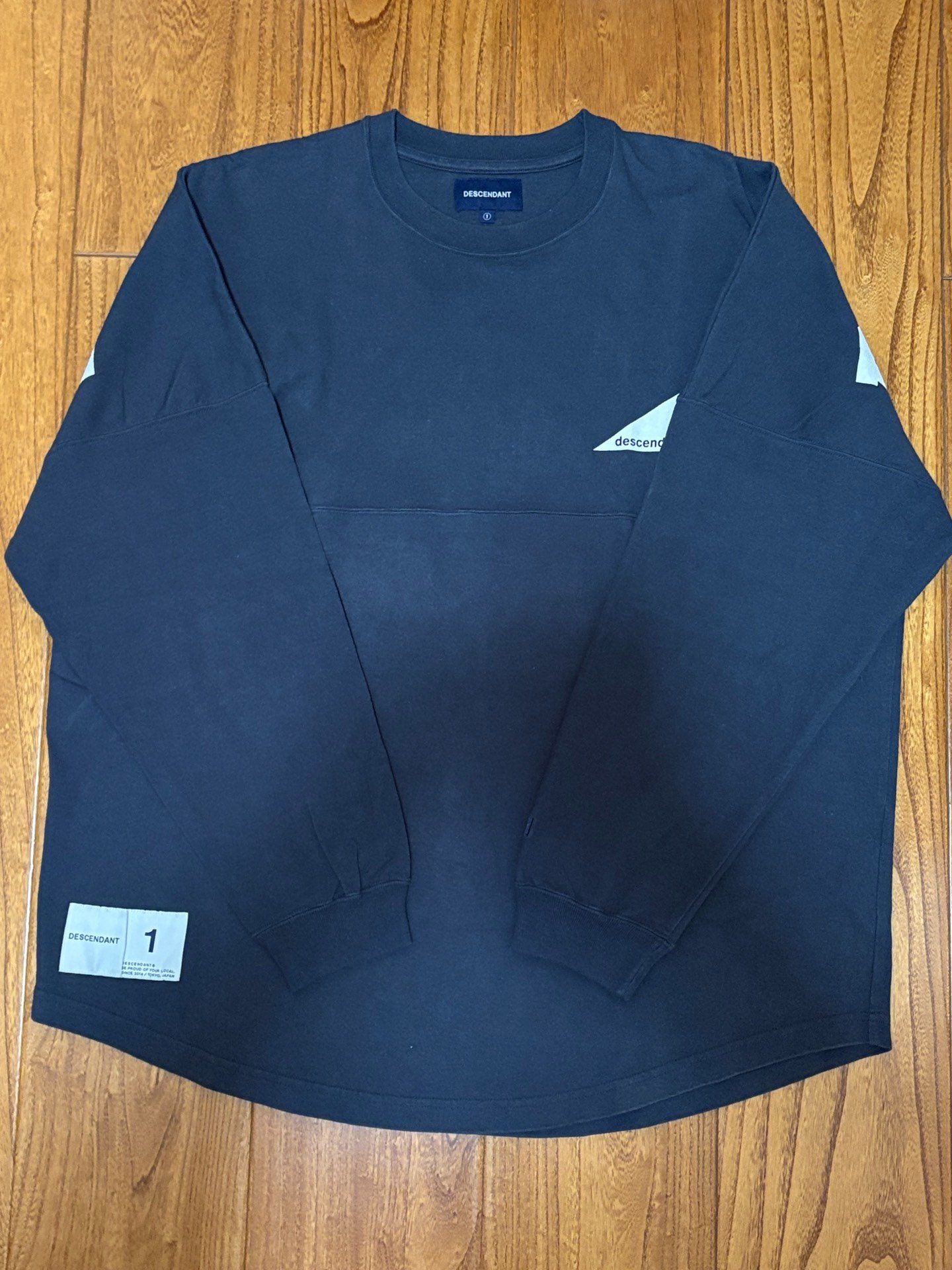Descendant Cetus Big Logo Oversized Batwing T-shirt — front