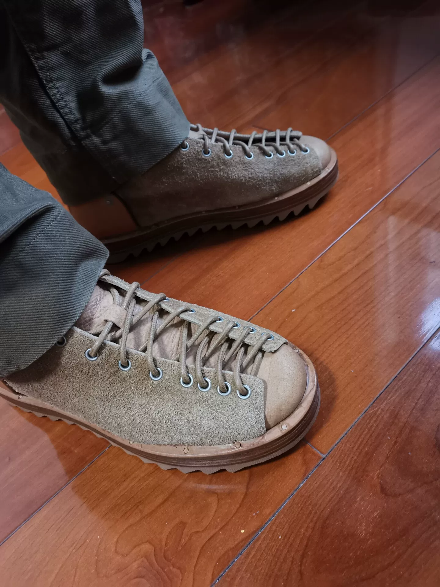 Visvim Areni Suede-Folk — label