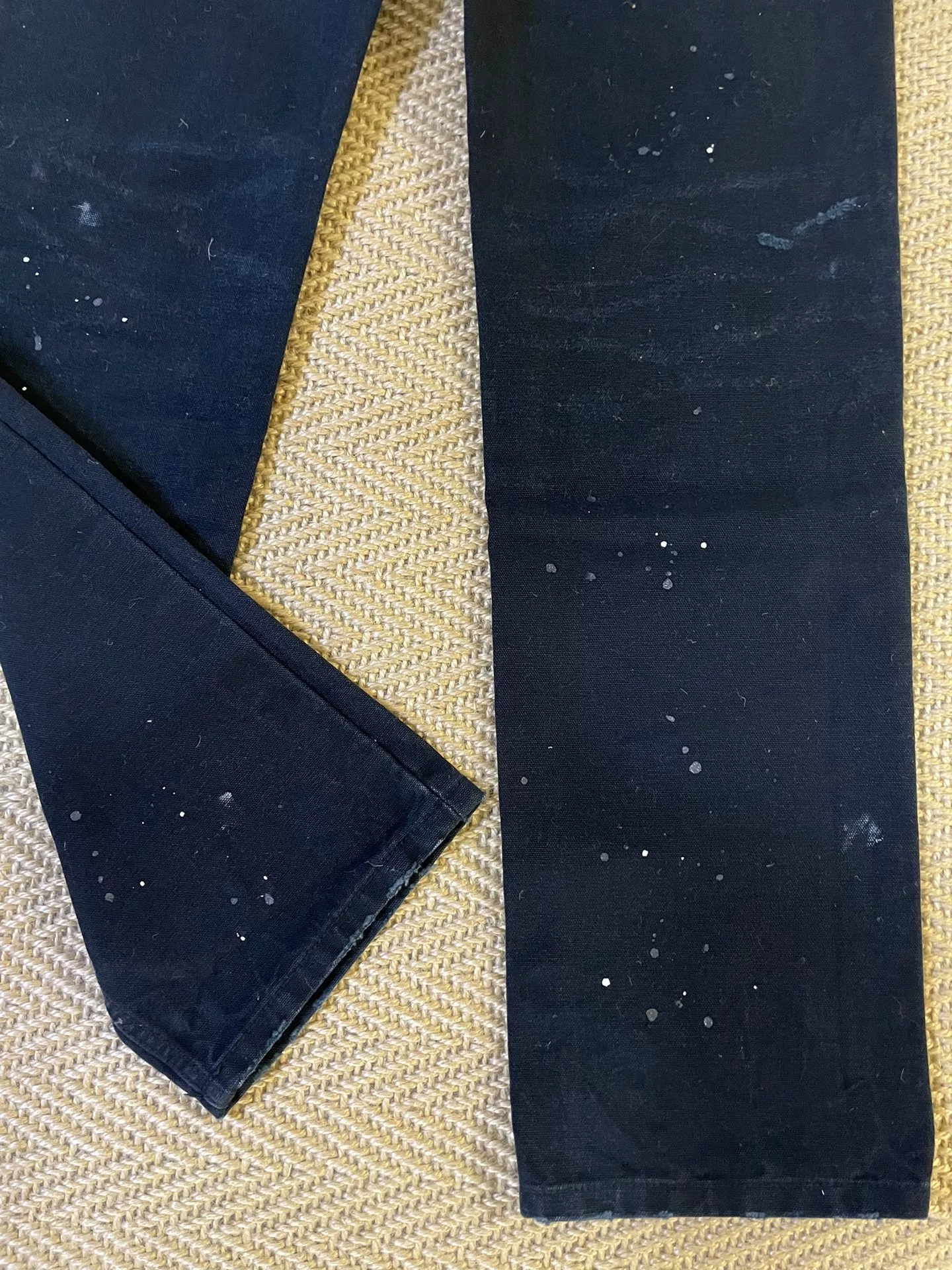 UE x Carhartt Damaged Casual Pants — label