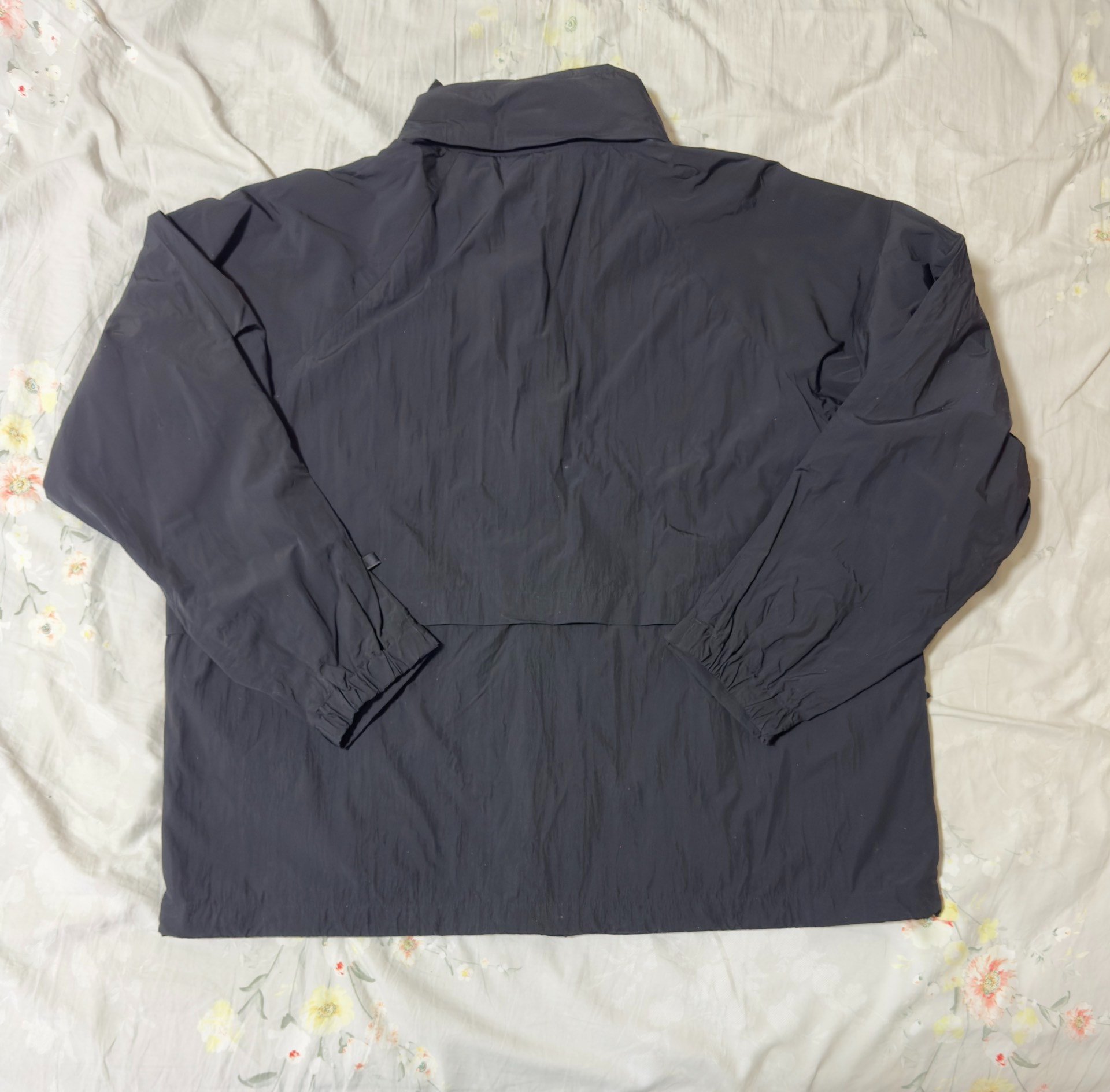 Daiwa pier39 22ss Waterproof Hooded Jacket — detail