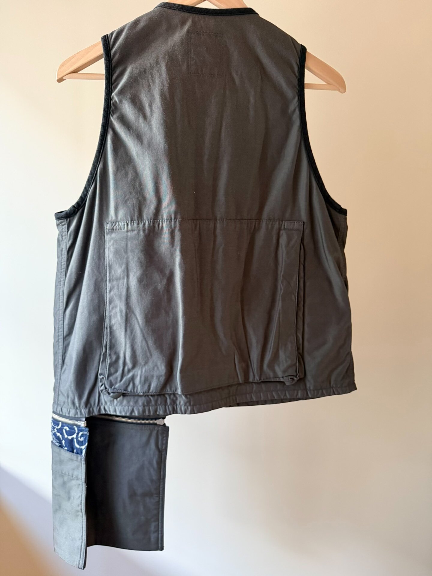 visvim ict fisherman vest 21ss black — label