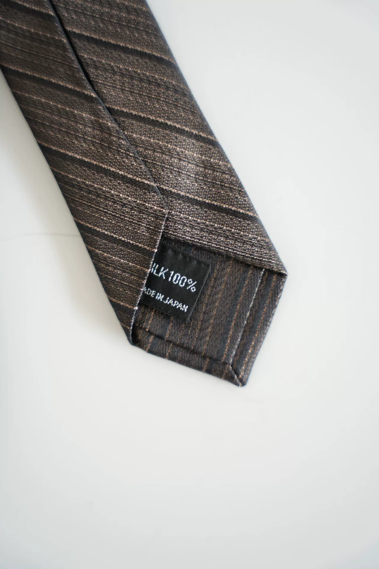 Yohji Yamamoto Brown-Gray Diagonal Stripe Silk Tie — detail