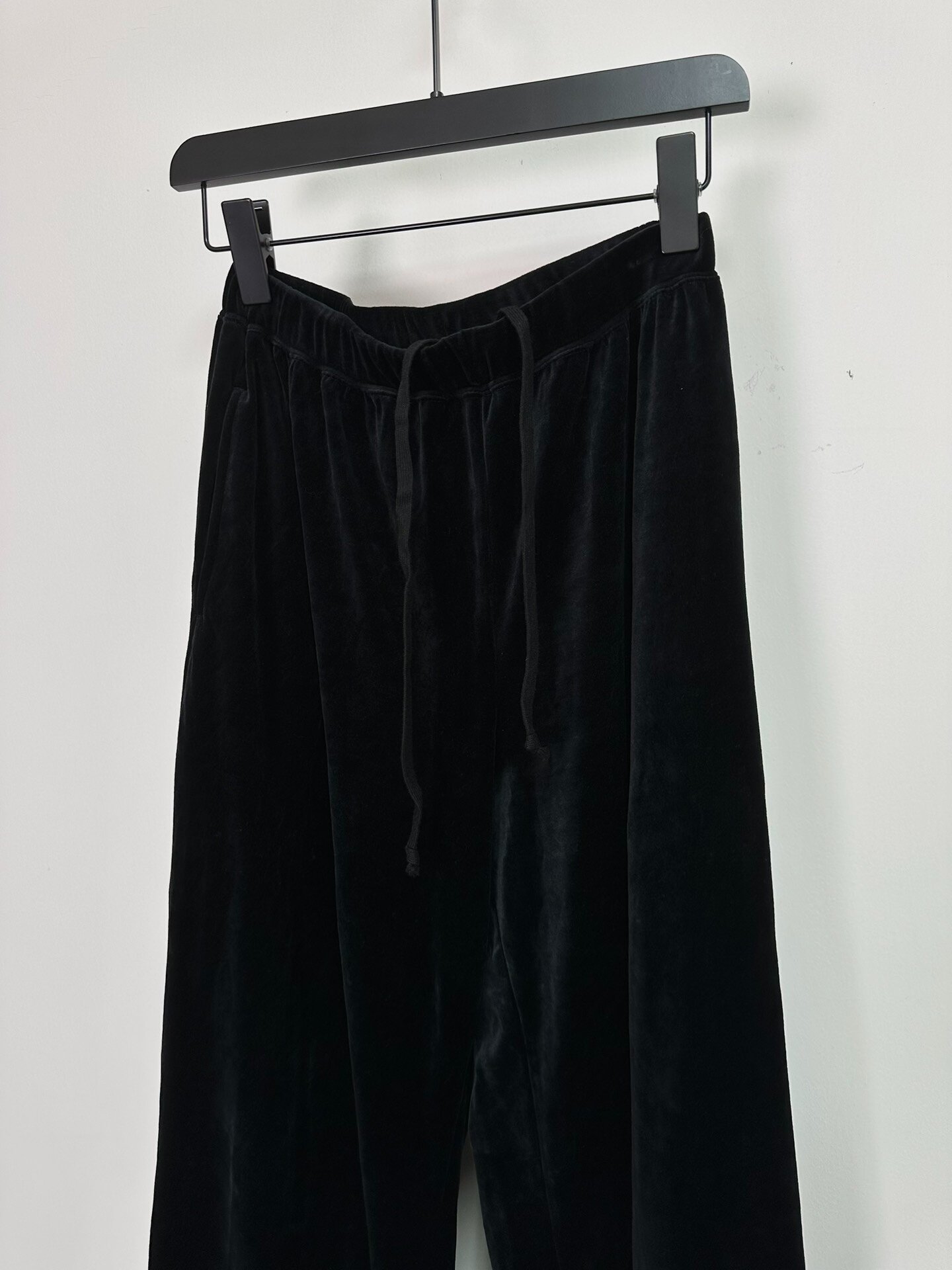 Comme des Garçons 02AW Velvet Runway Pants — detail