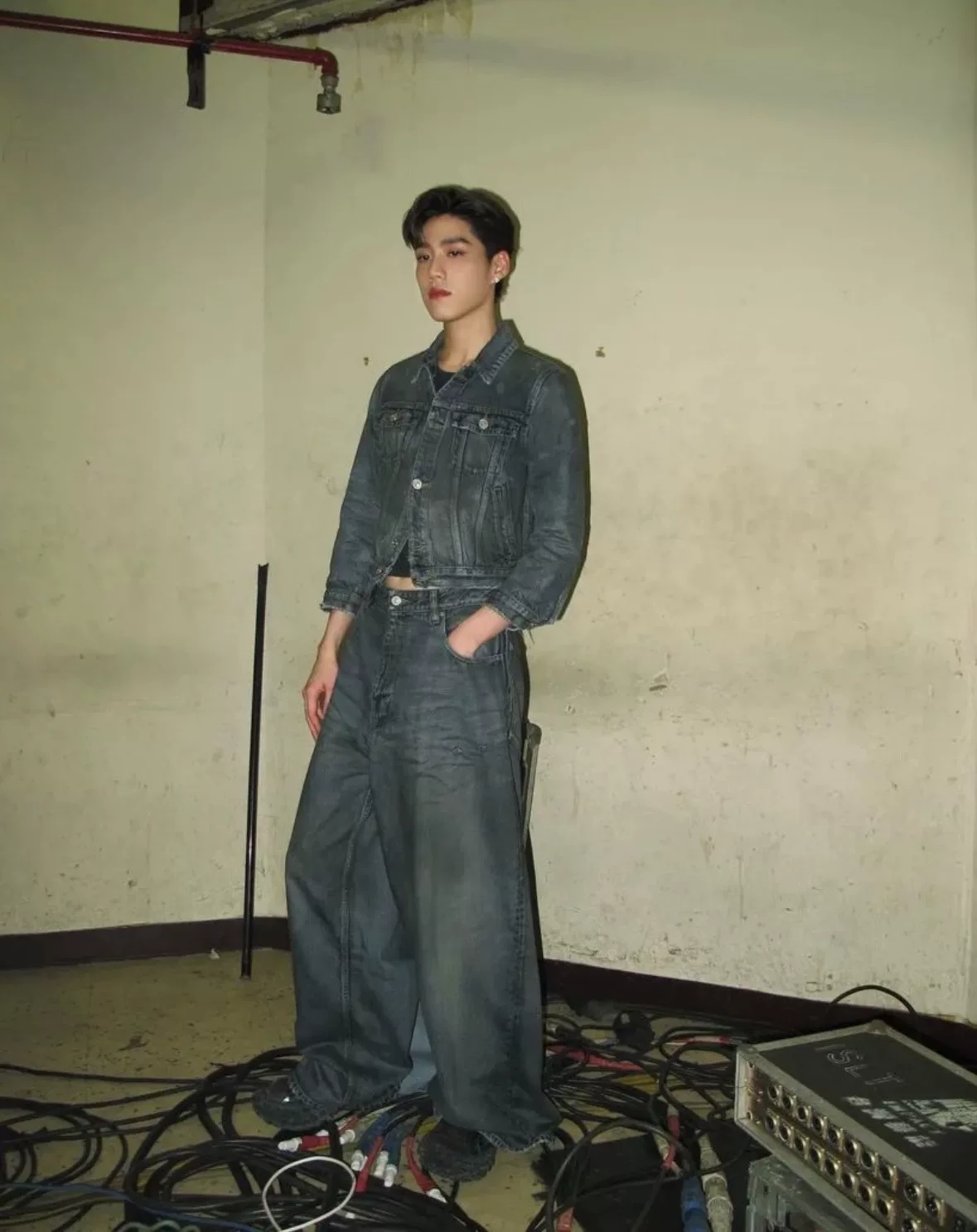 Balenciaga 23SS Mud-Dyed Distressed Denim Jacket — front