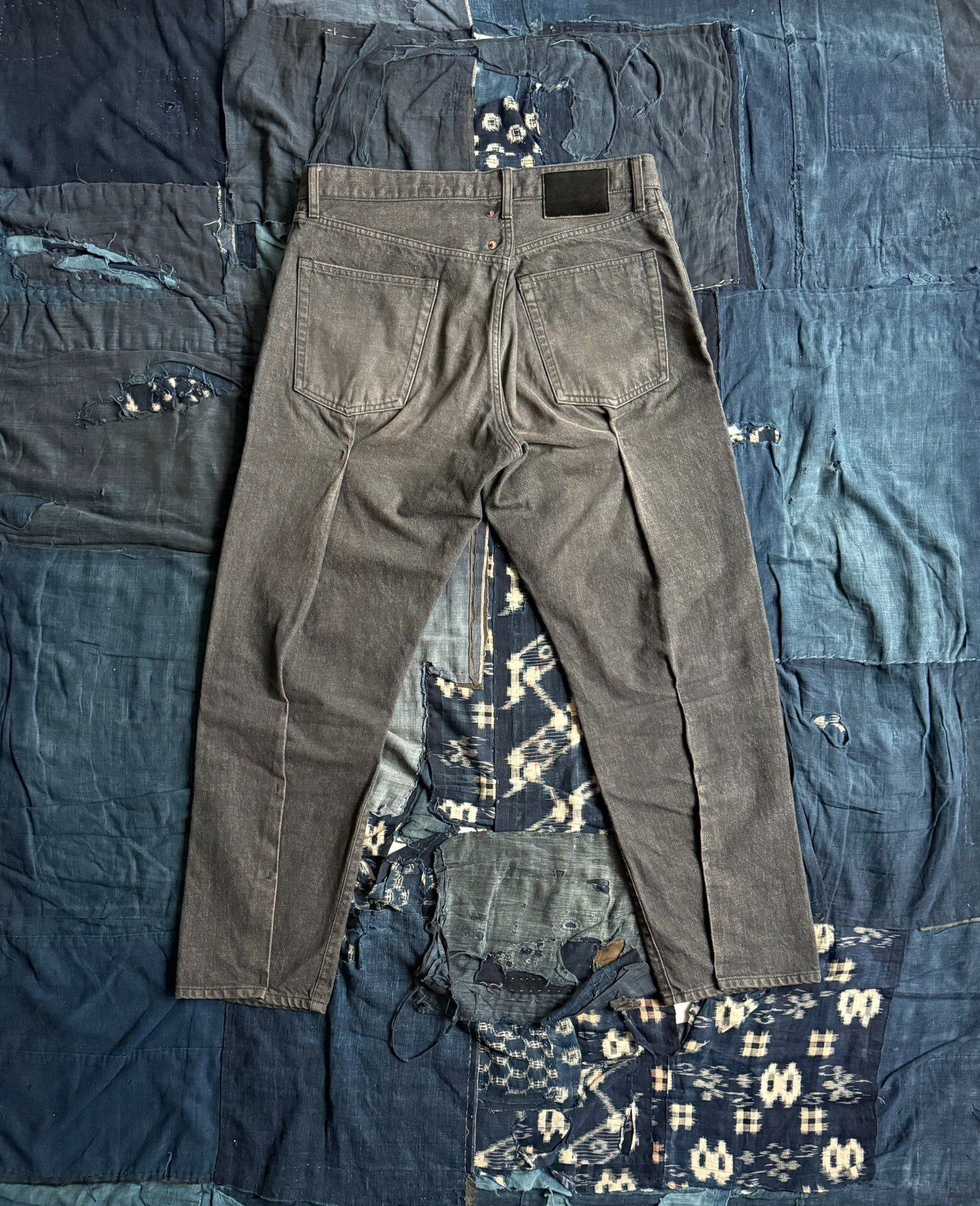 VISVIM 23AW JOURNEYMAN TACKED DMGD PANTS — front