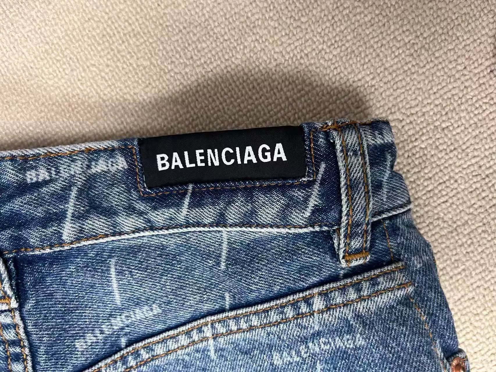 Balenciaga High-Waisted Logo Print Jeans — detail