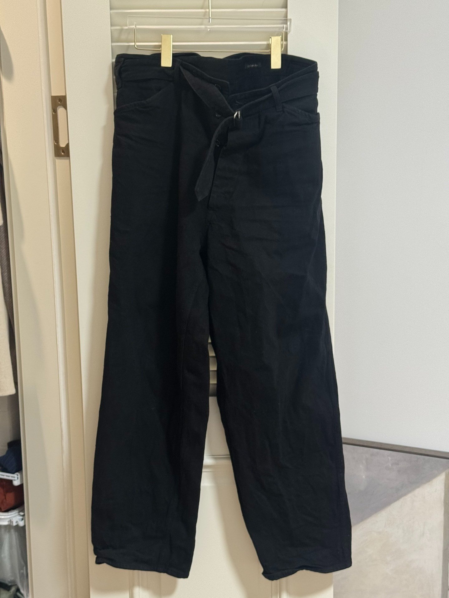 COMOLI Belted Wide-Leg Denim Jeans — front