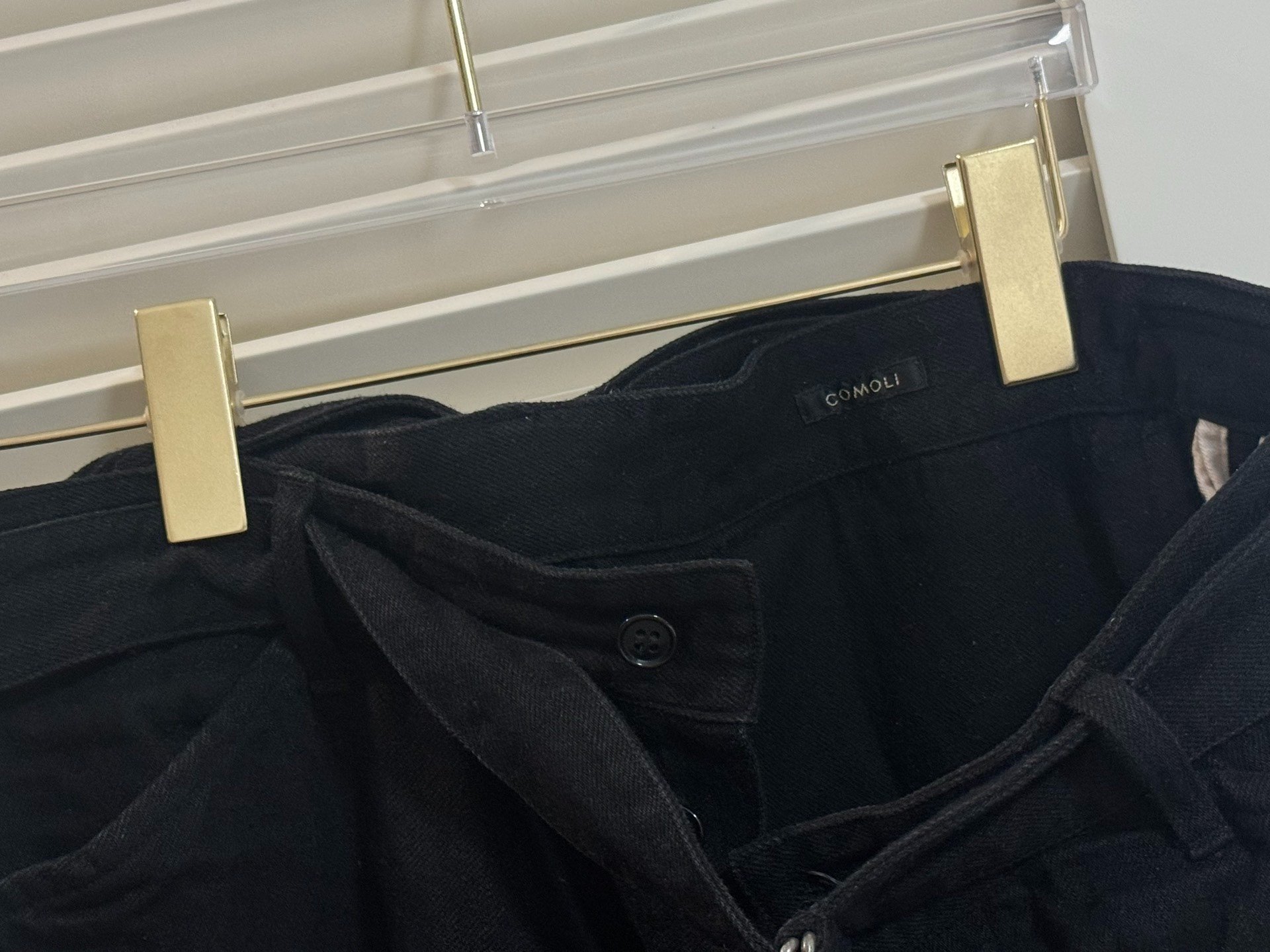 COMOLI Belted Wide-Leg Denim Jeans — detail