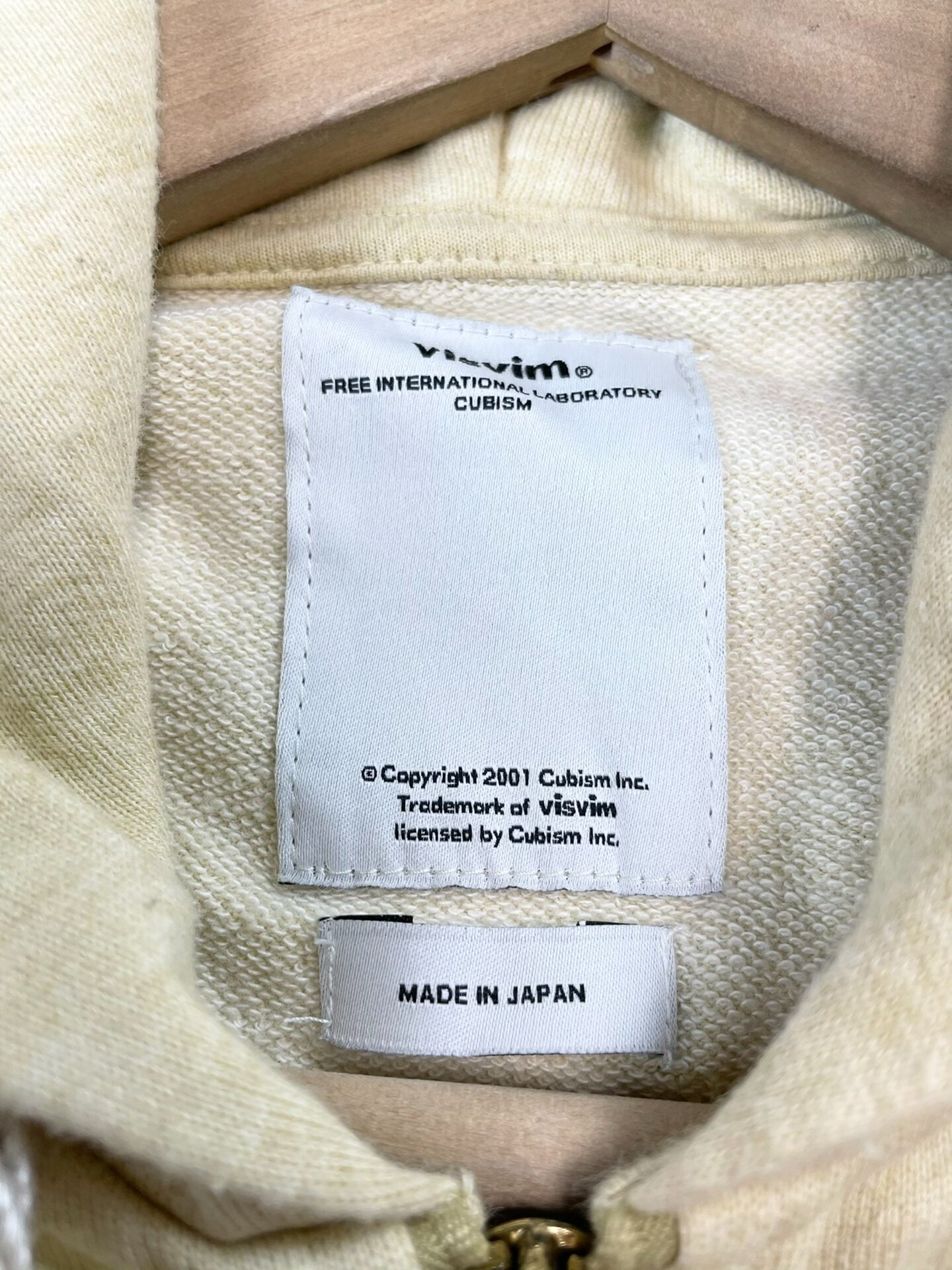 VISVIM F.Z Zipper Hoodie — label