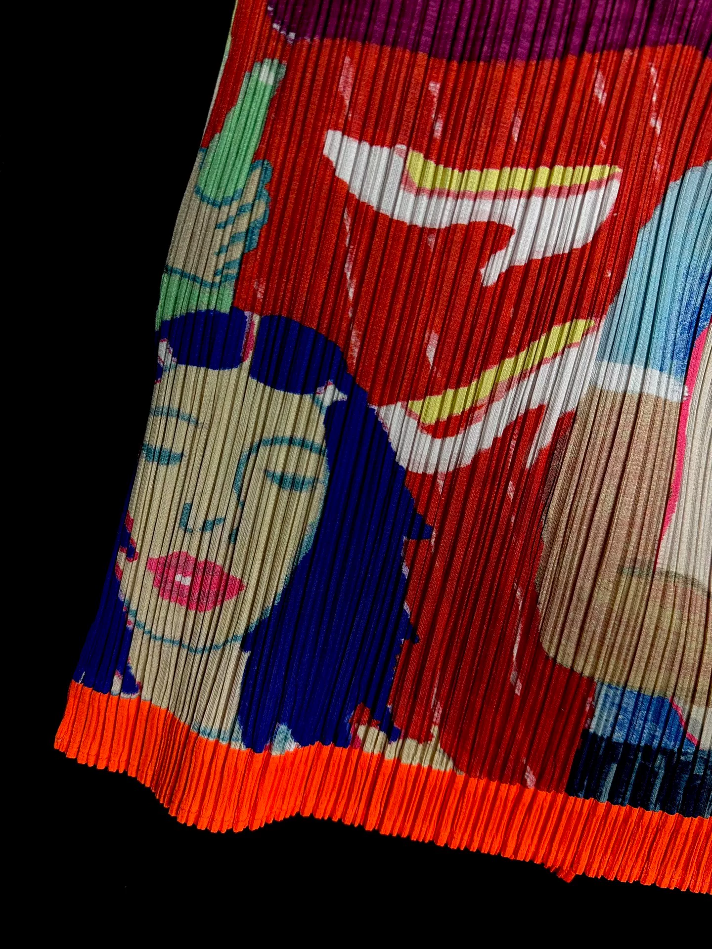 Issey Miyake 01SS Pleated Art Print Vest — back