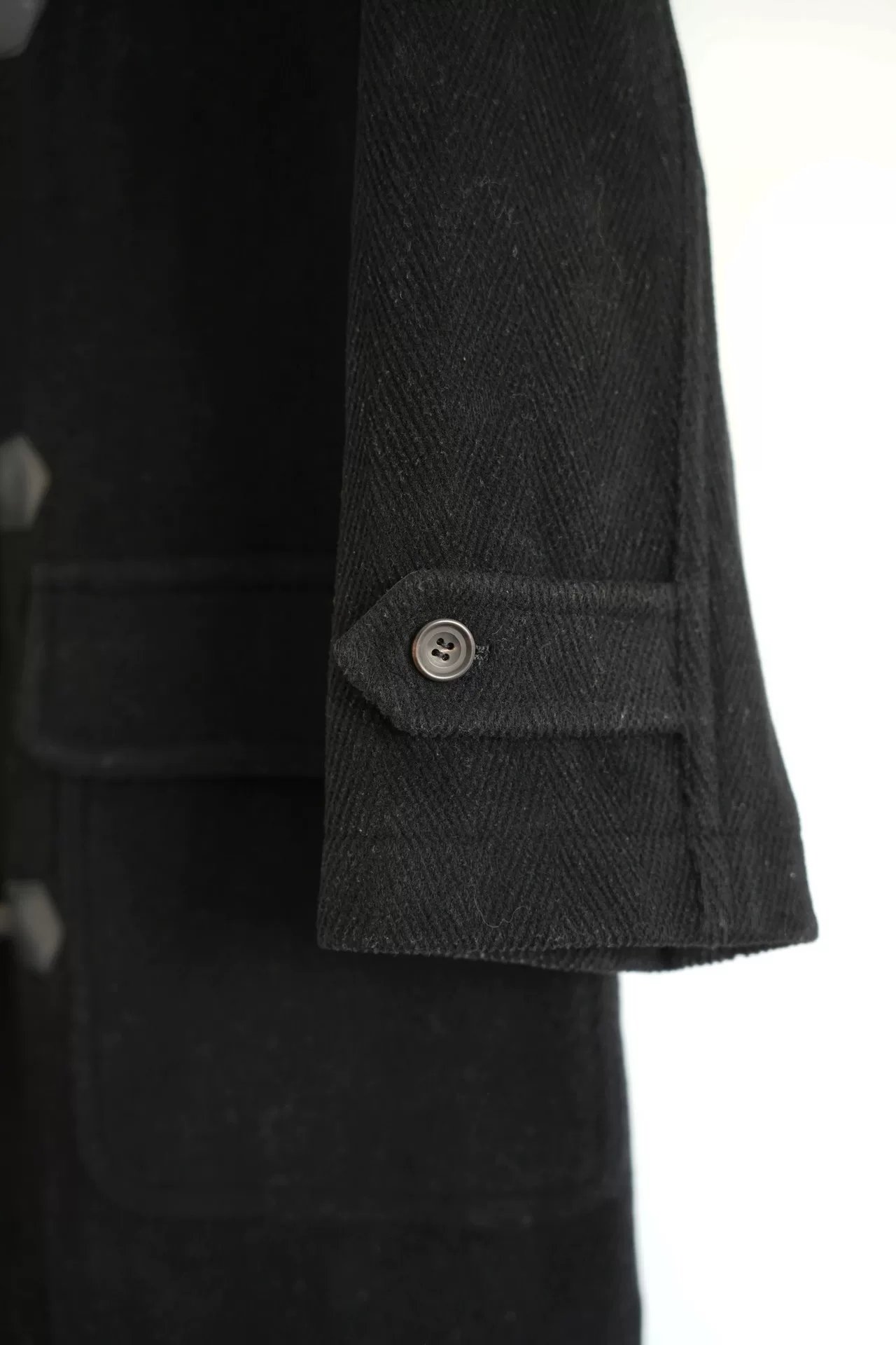 Yohji Yamamoto 00s Horn Button Wool Coat — label