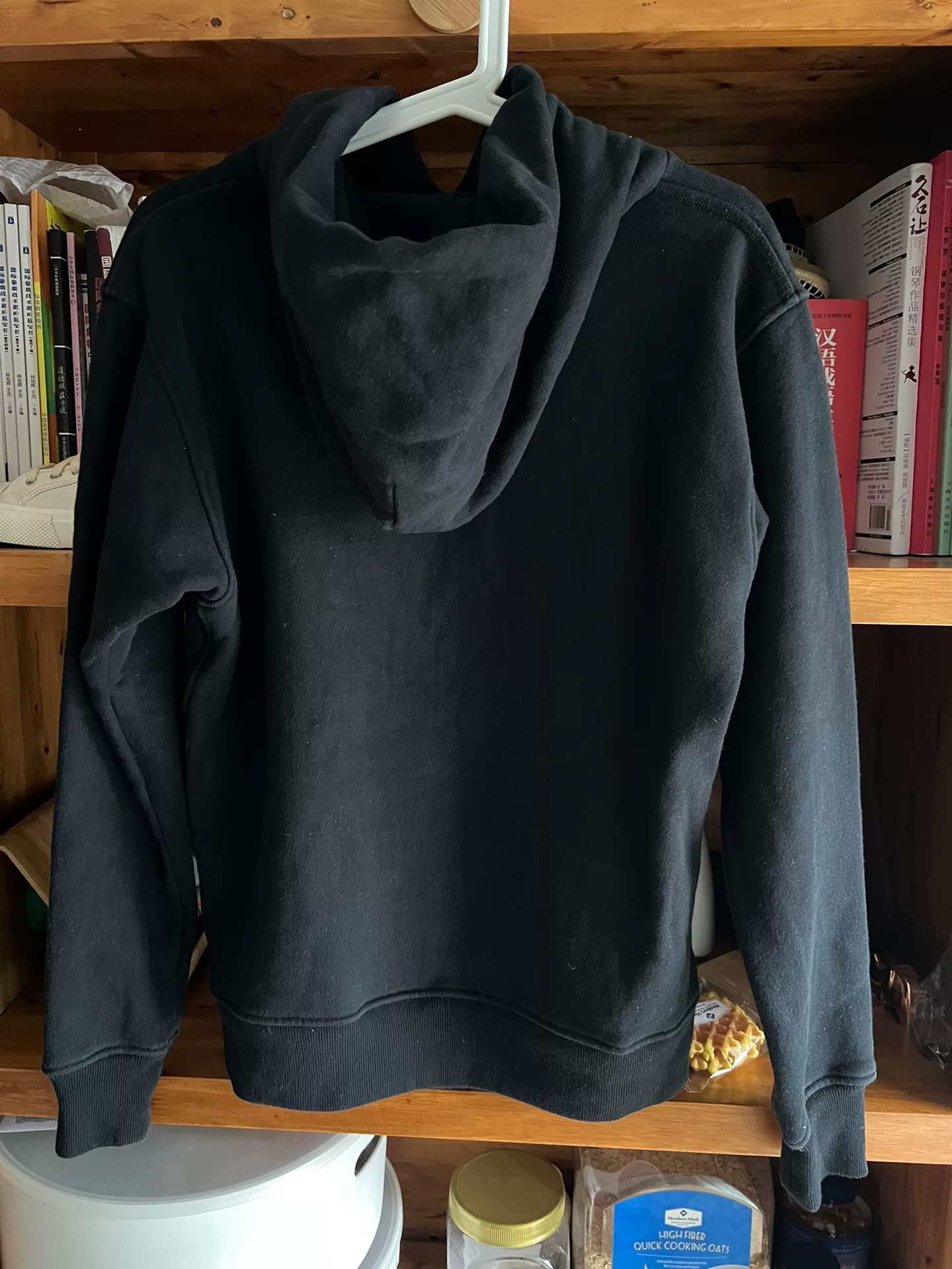 CHESWICK Retro Road Runner Hoodie — label