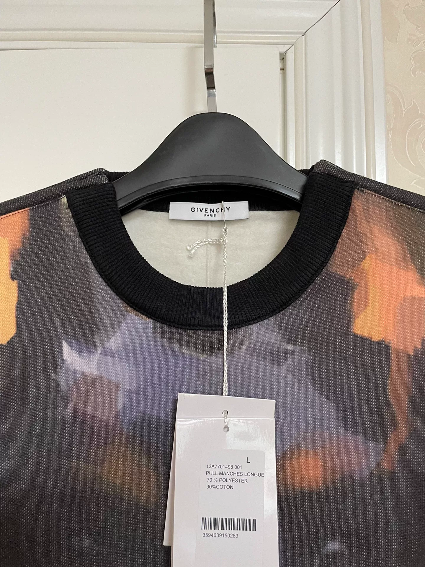 Givenchy Oil Painting Dog Fleece Sweatshirt — label