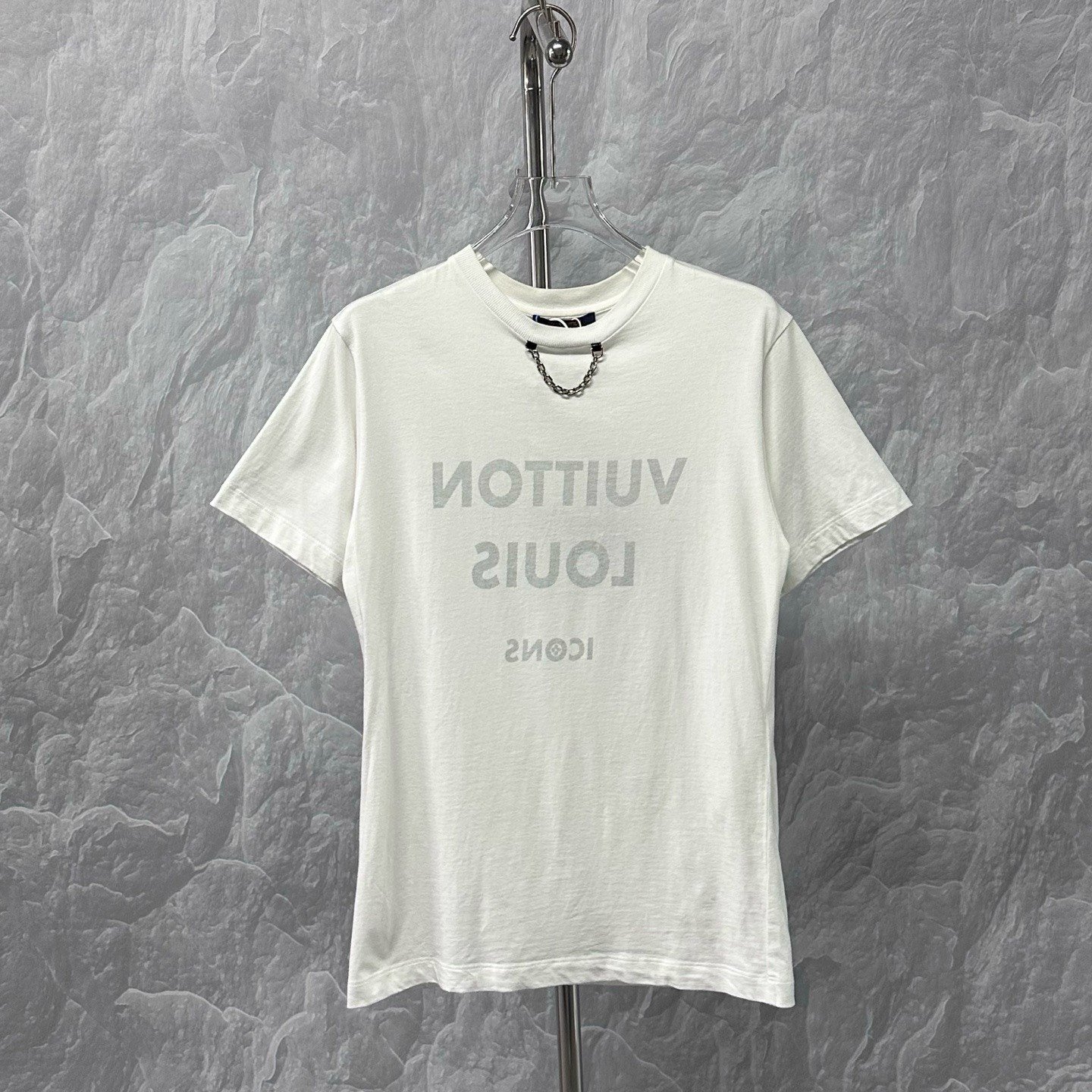 Louis Vuitton LV Chain Letter Print T-Shirt — front