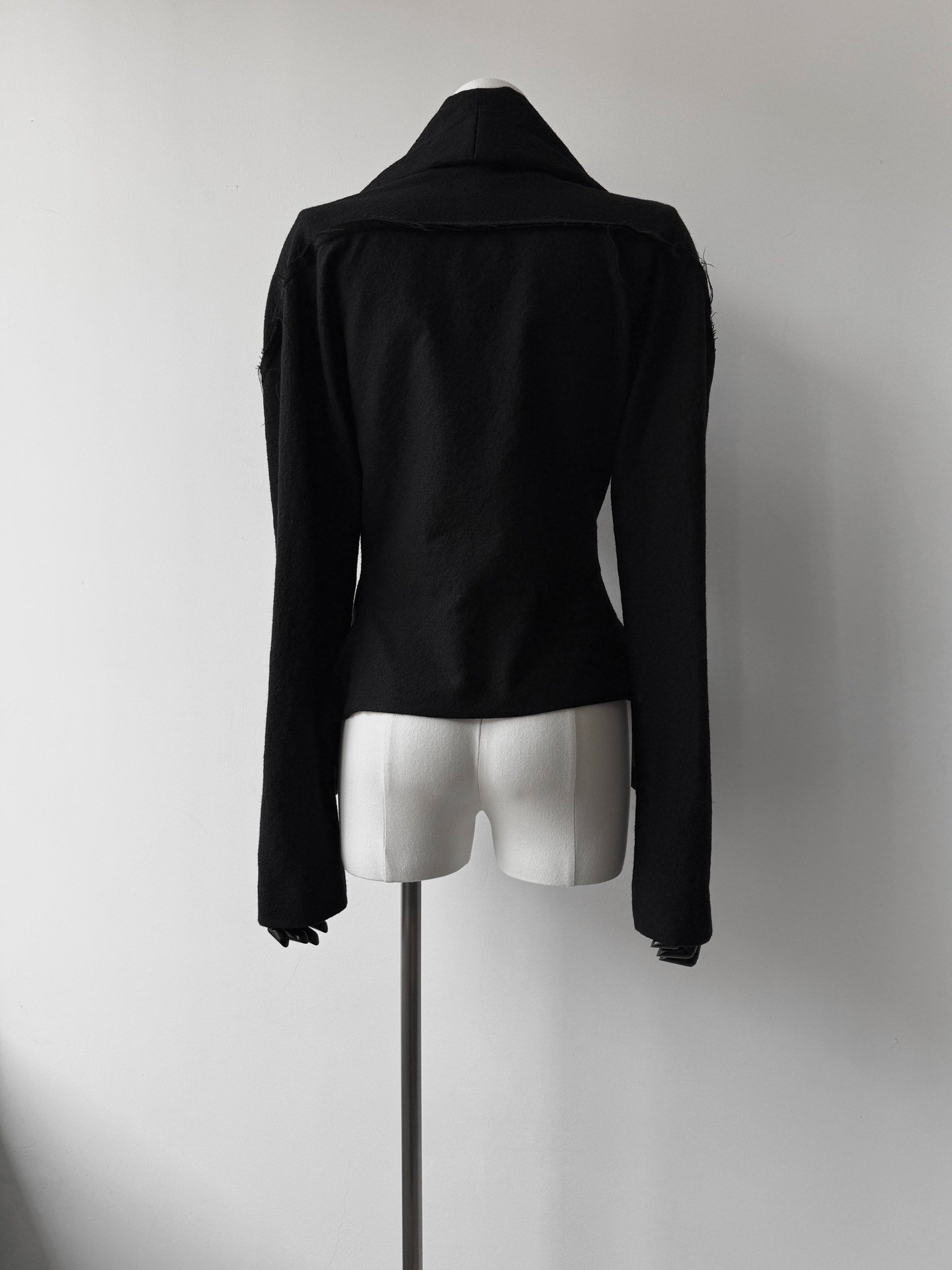 Yohji Yamamoto 24AW Asymmetric Wool Jacket — label