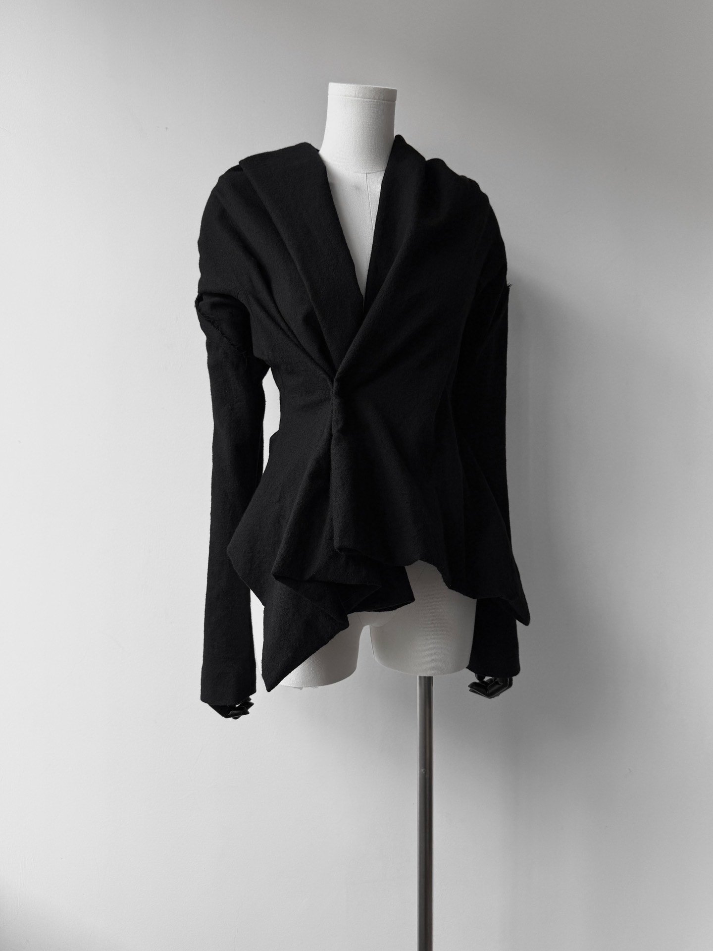 Yohji Yamamoto 24AW Asymmetric Wool Jacket — front