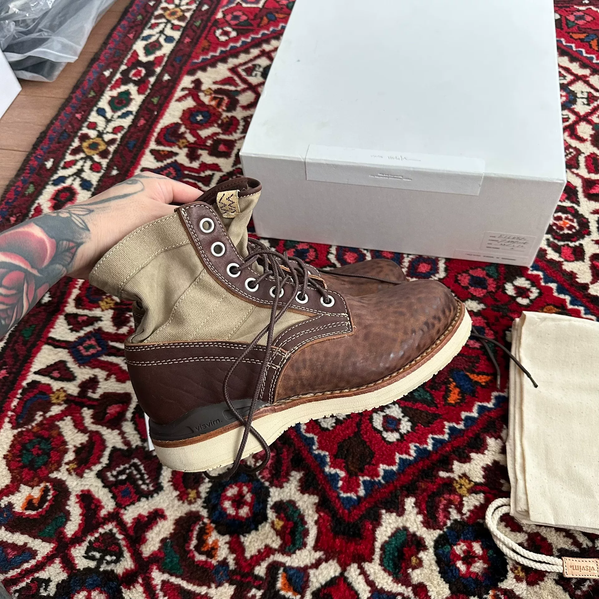 visvim 22AW 7-Hole Crackle Boots — back