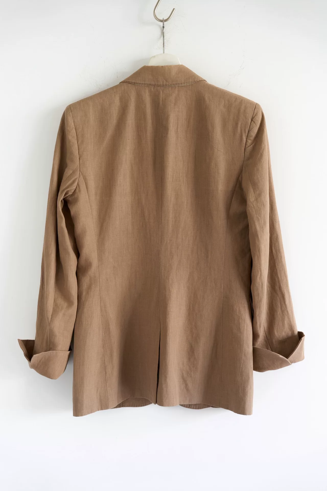 Loro Piana Camel Linen Blazer — detail