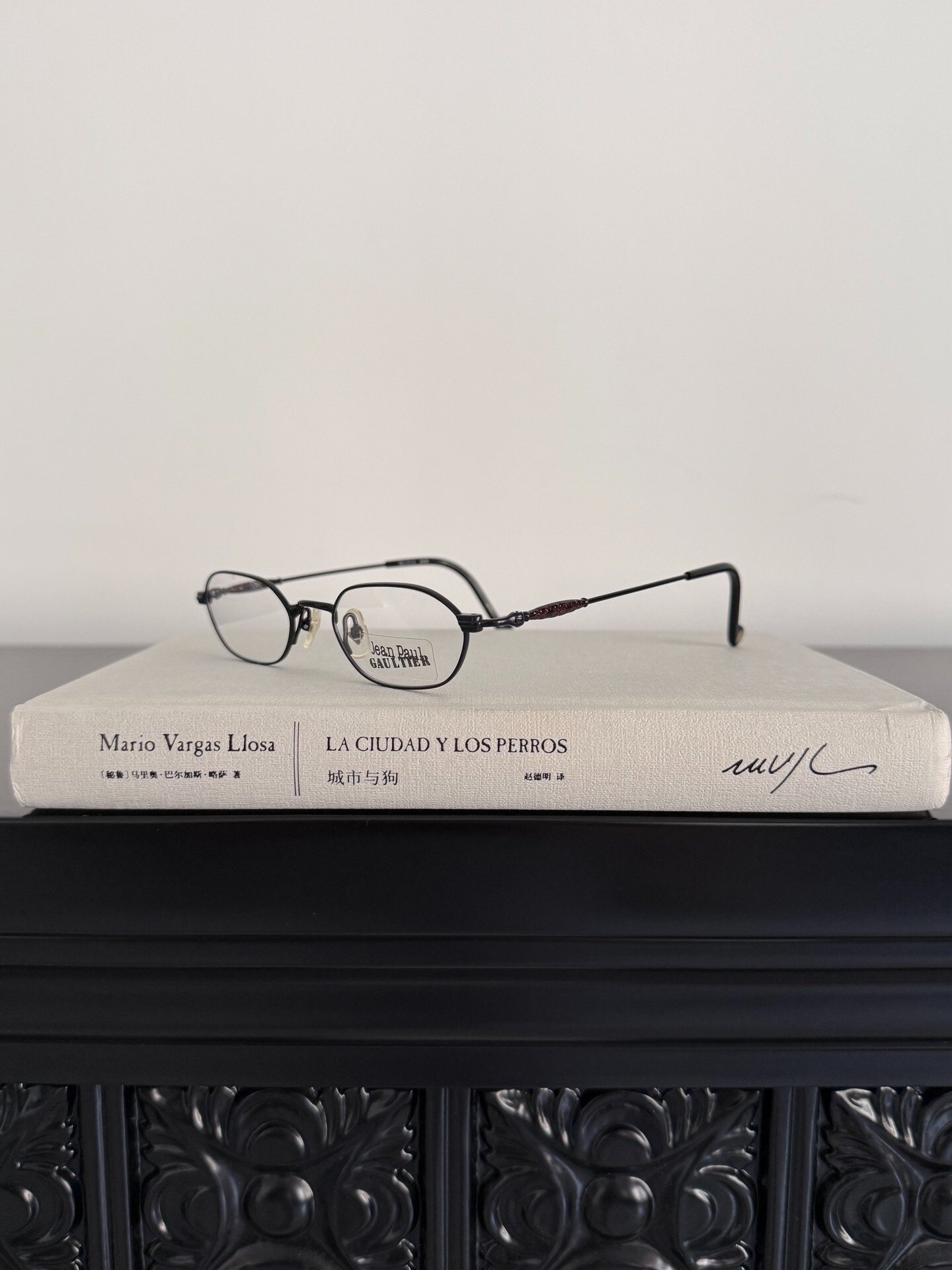 Jean Paul Gaultier Archive Oval Eyeglasses — detail