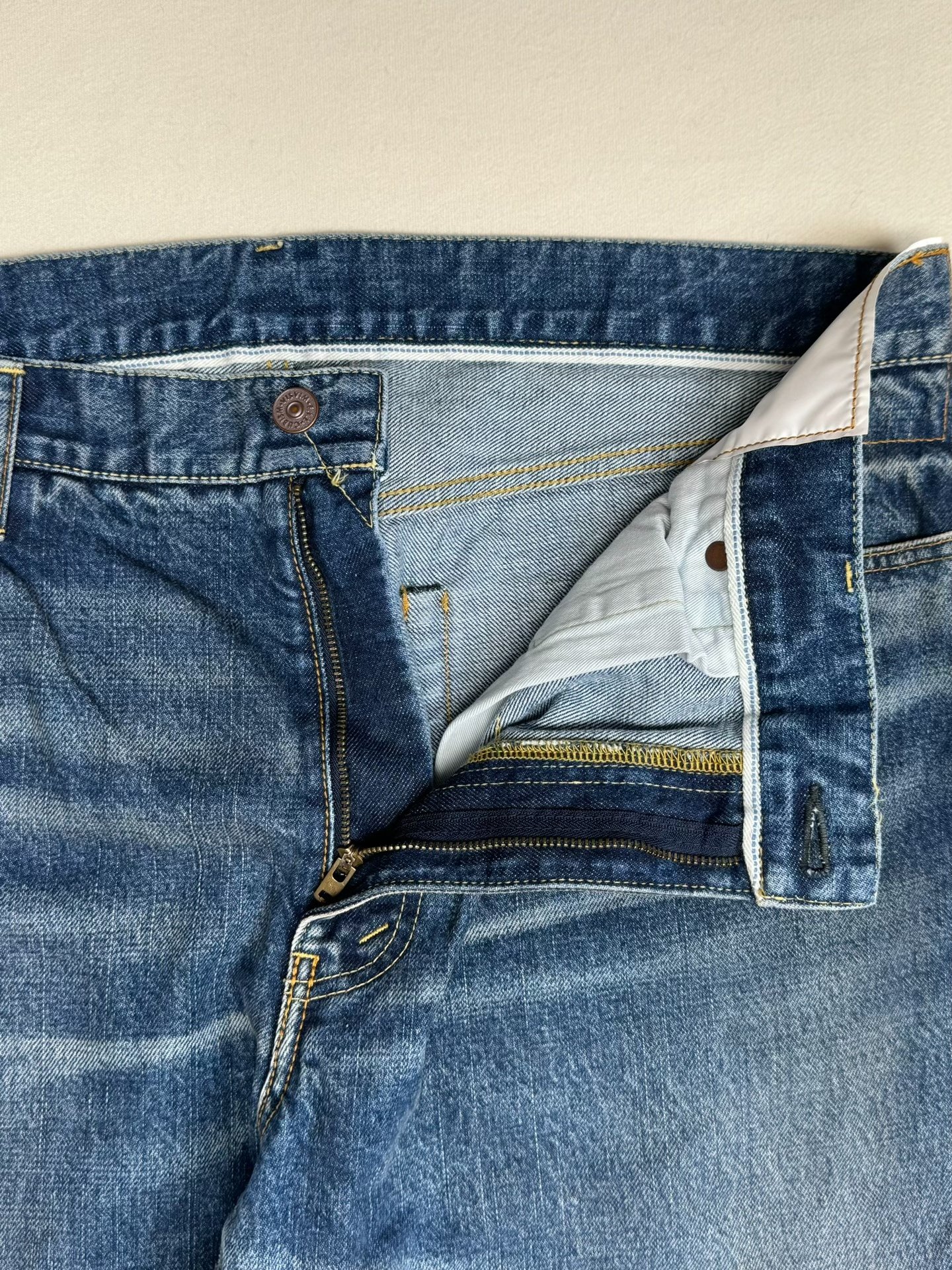 VISVIM Social Sculpture 05 Damaged Jeans — label