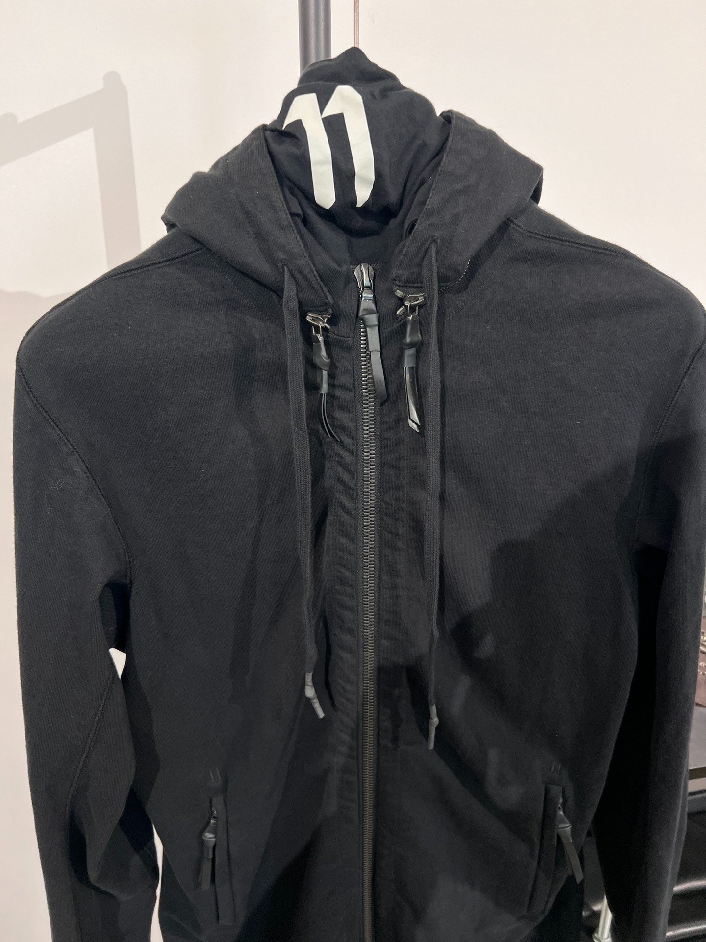 Boris Bidjan Saberi 11by bbs Z3B Hooded Jacket — detail