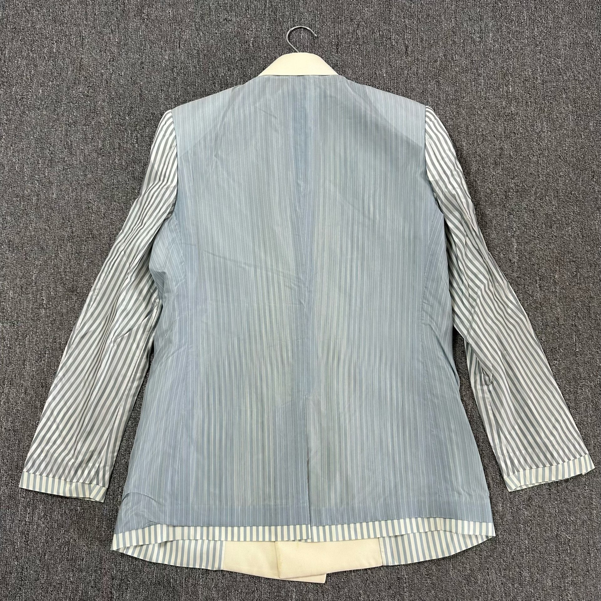 Dior Men 19SS Inside-Out Stripe Suit — detail