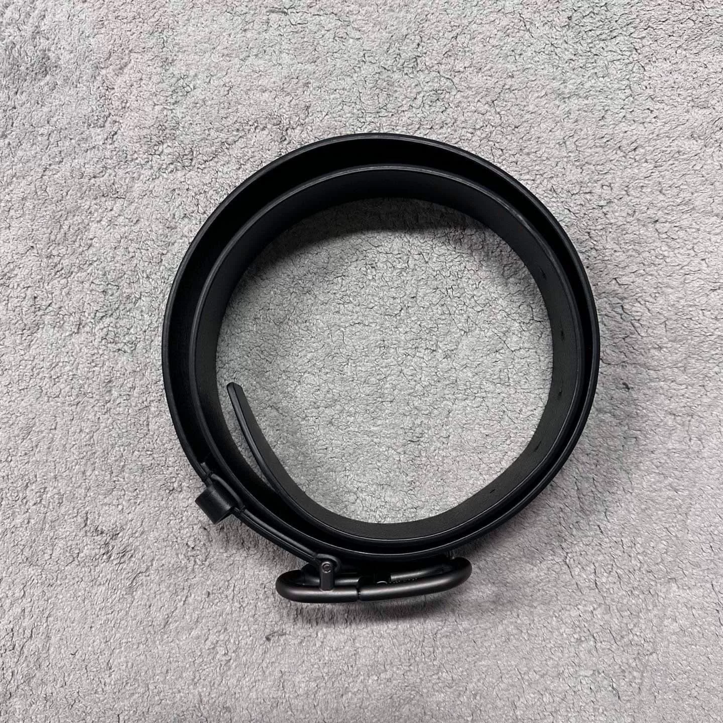 Balenciaga Metal Logo Leather Belt — front