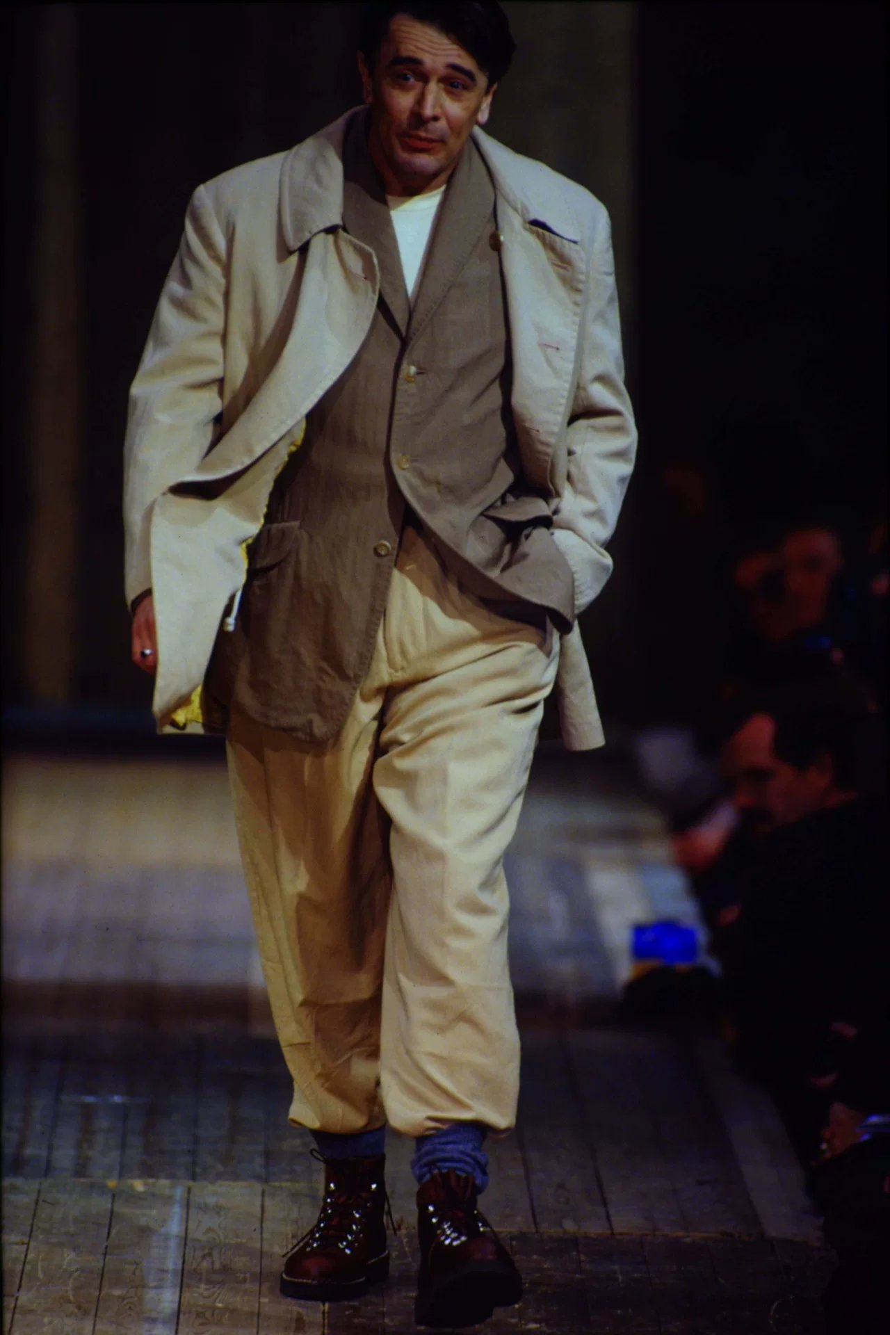 Yohji Yamamoto 92AW Wenders Runway Blazer — detail