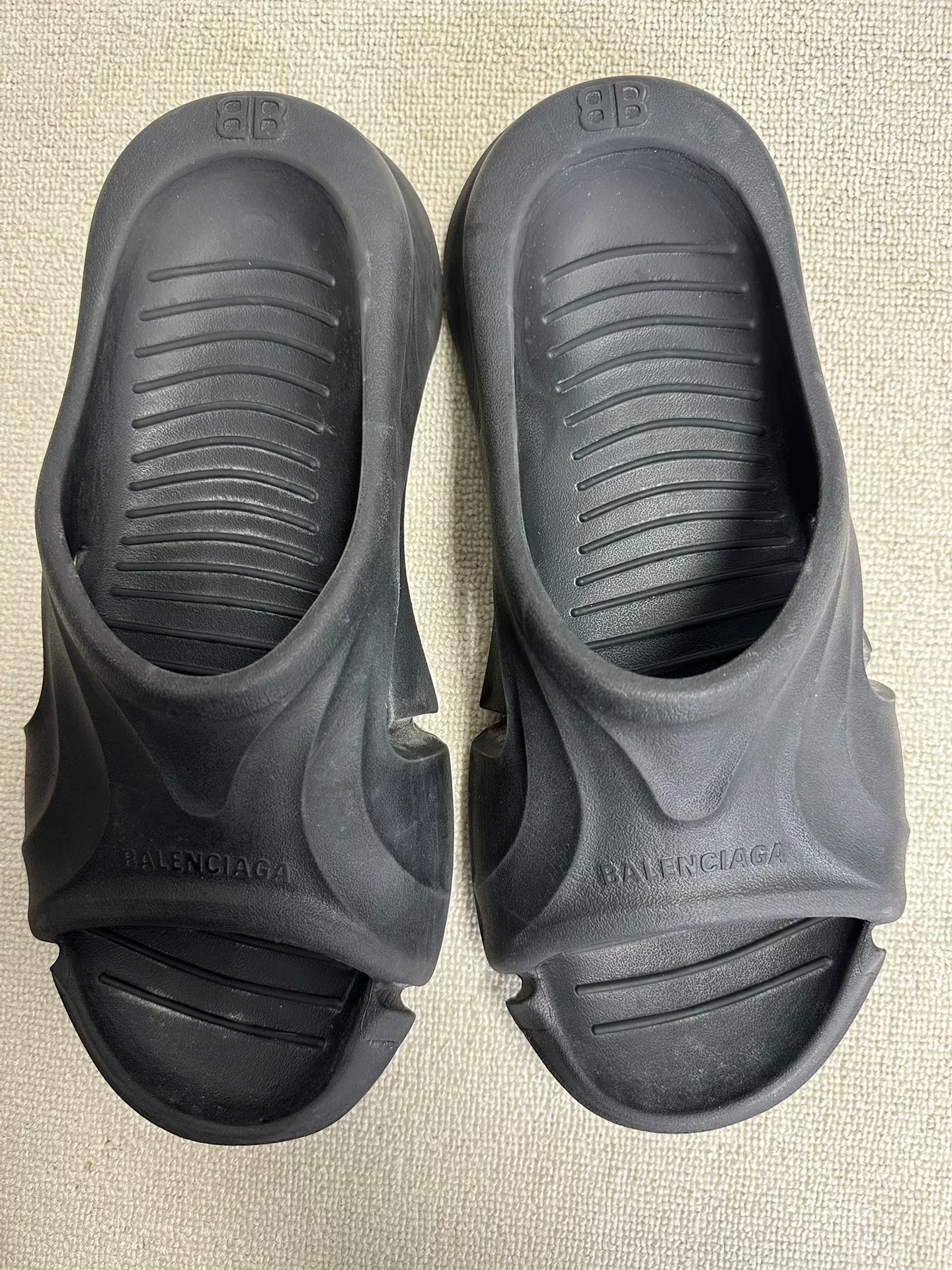 Balenciaga Mold Flat Casual Slides — front