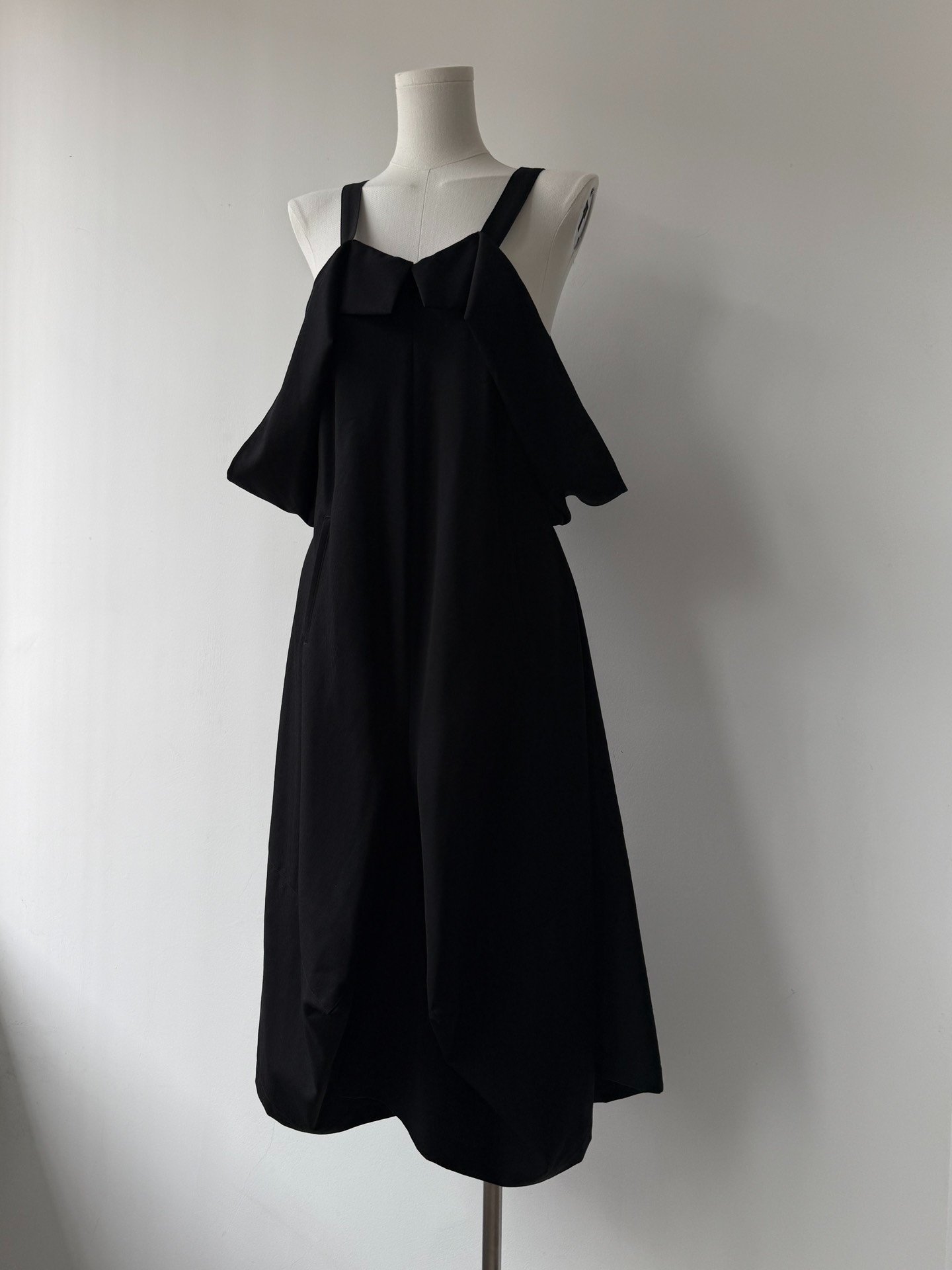 Yohji Yamamoto Limi Feu Asymmetric Strap Dress — detail