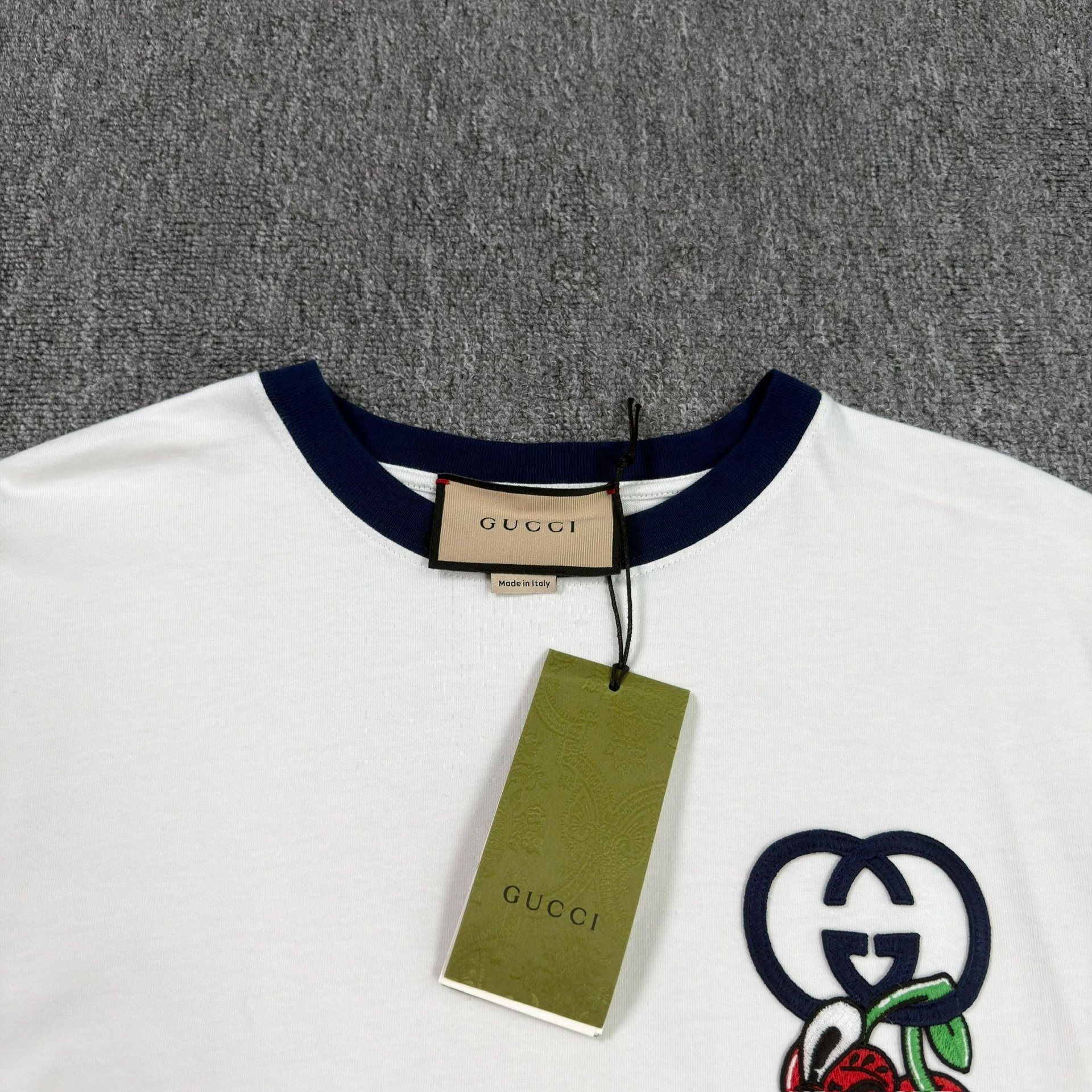 Gucci Cherry Embroidery GG Short-Sleeve Tee — detail