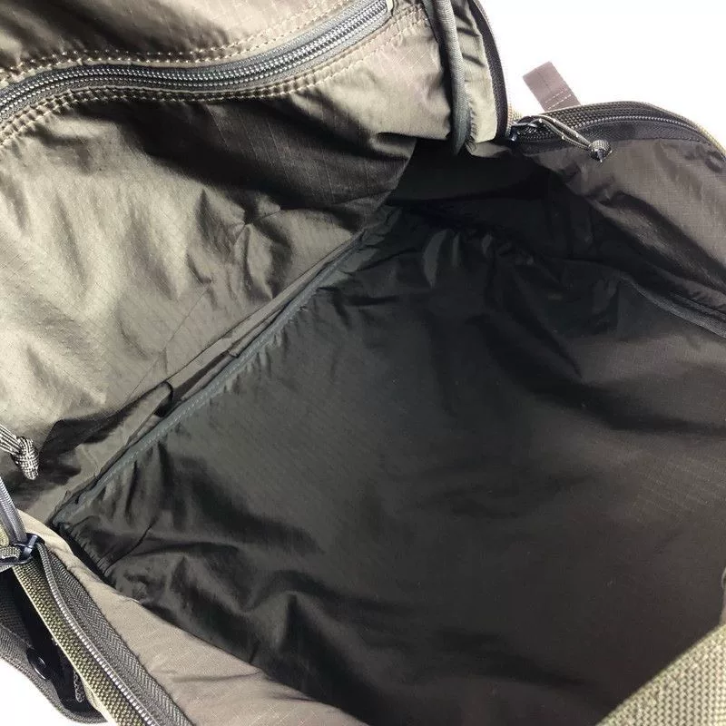 Porter Explorer Daypack Olive Green — label