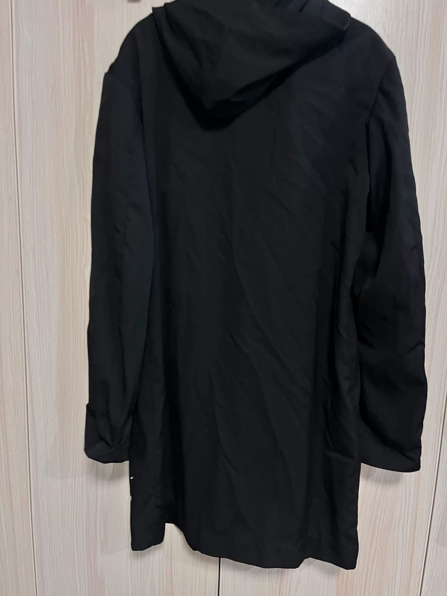 Yohji Yamamoto 16AW Black Hooded Coat — detail