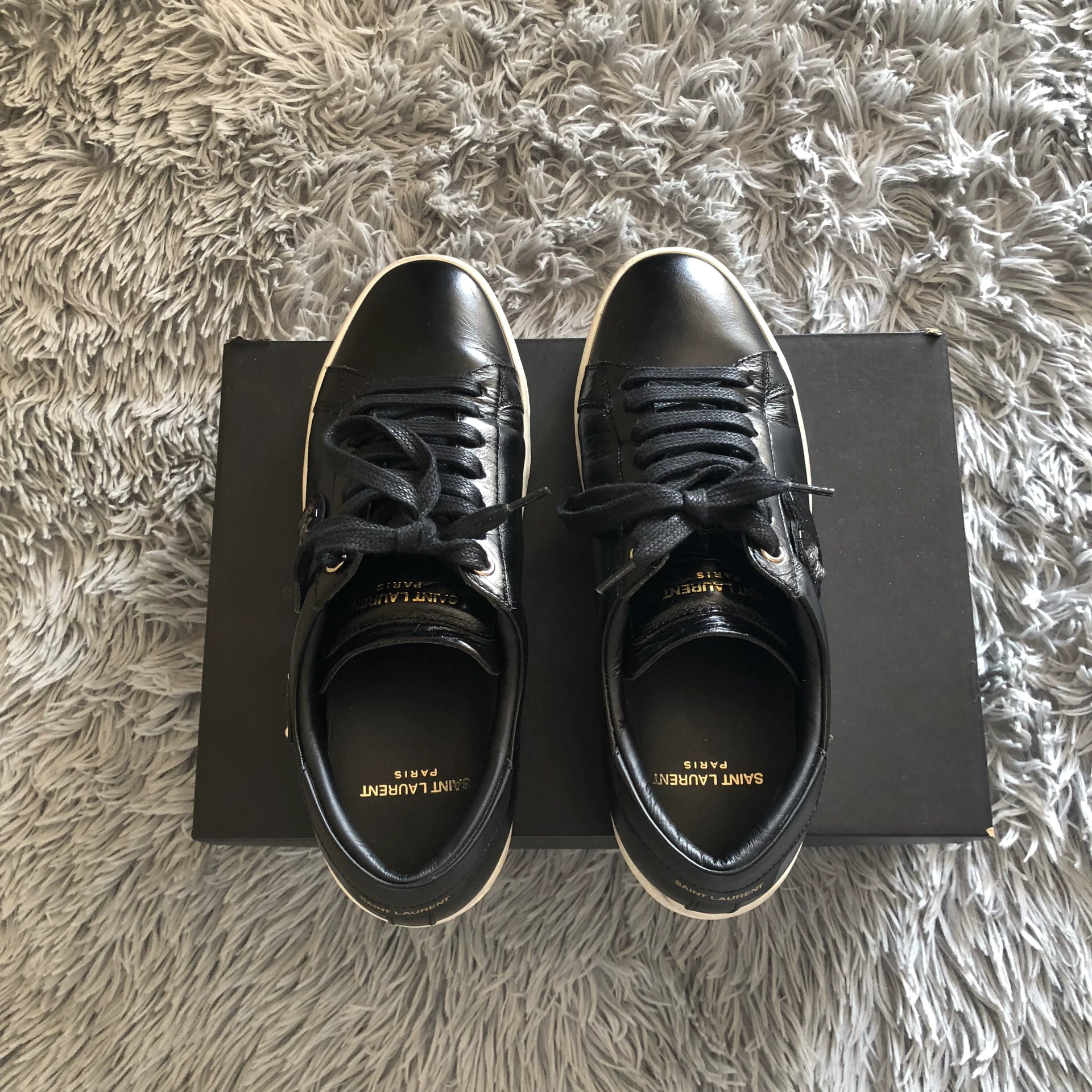 Saint Laurent Heart Lightning Embroidery Sneakers — detail