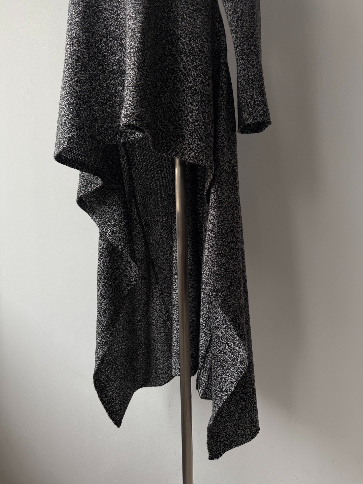 Yohji Yamamoto Y's Wool Fishtail Sweater — label