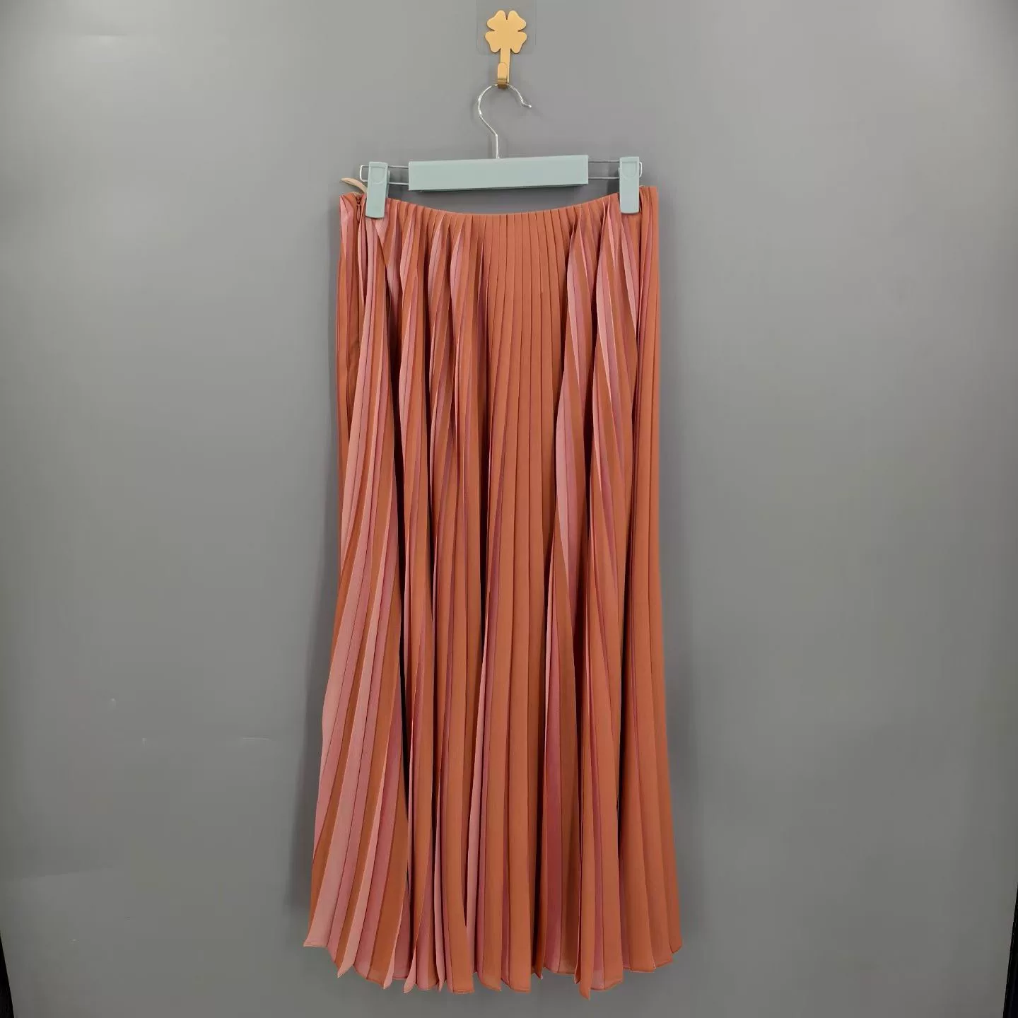 Christian Dior High Couture Pink Pleated Skirt — front
