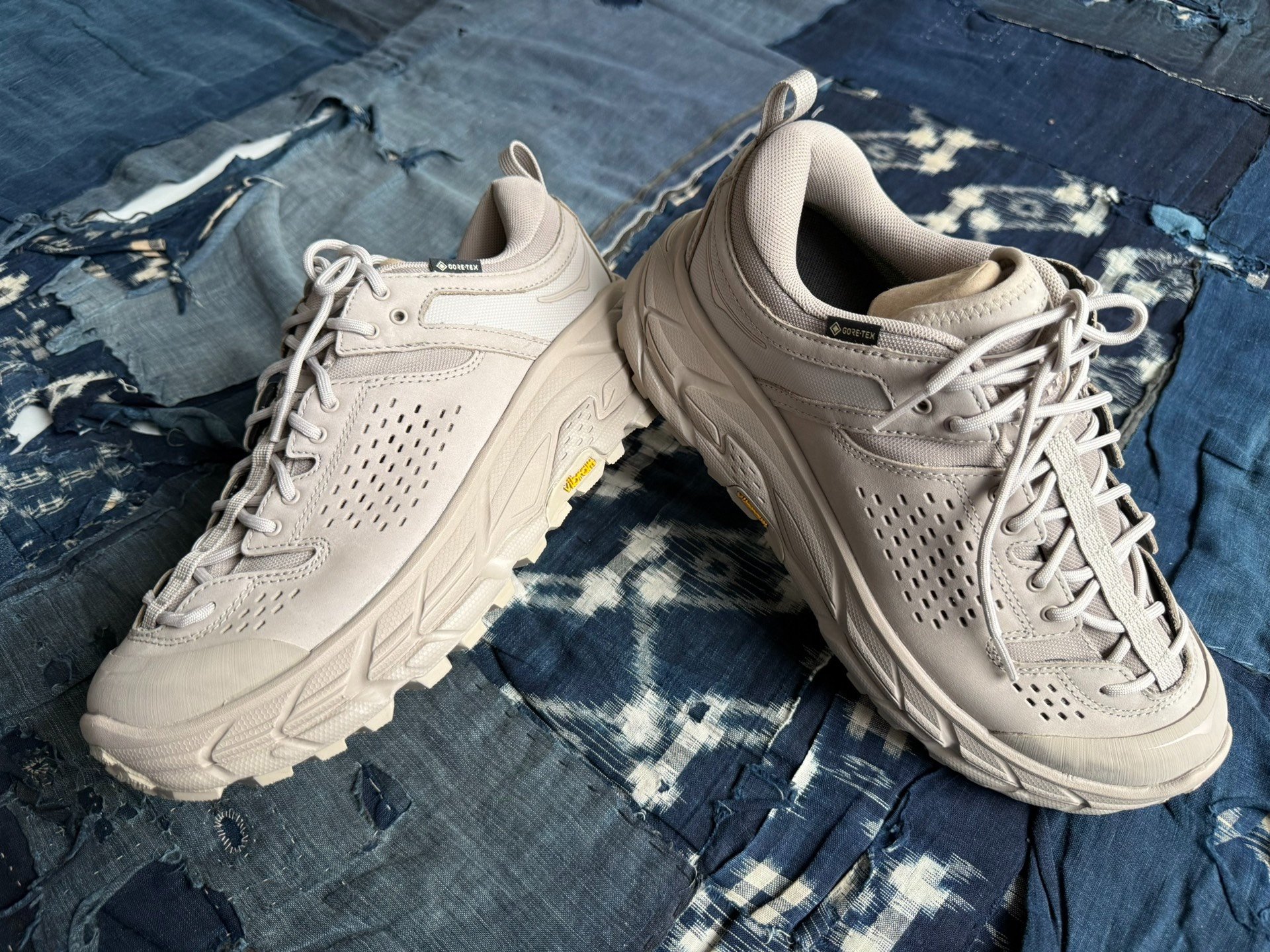 Hoka One One Tor Ultra Low — front