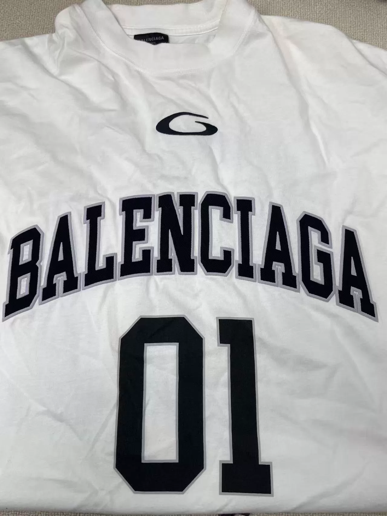 Balenciaga Basketball Loose Short-Sleeve T-Shirt — detail