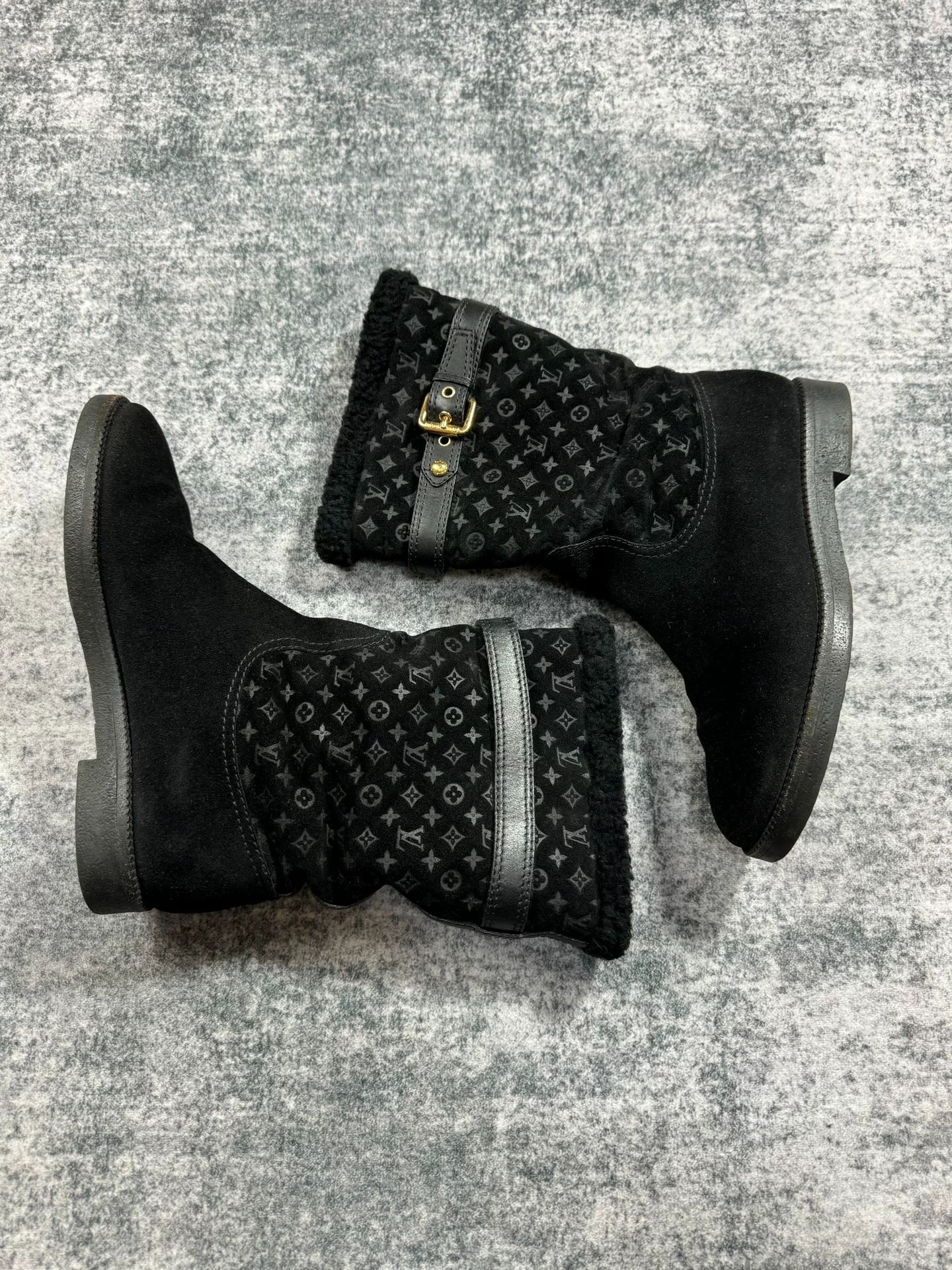 Louis Vuitton Vintage Monogram Fur-Lined Boots — detail